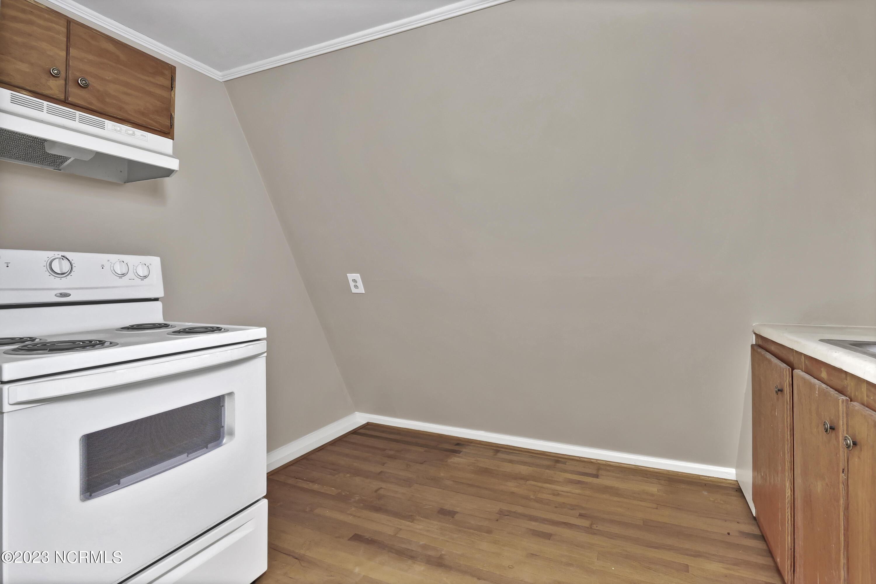 2645 Scotts Hill Loop Road Property Photo 23