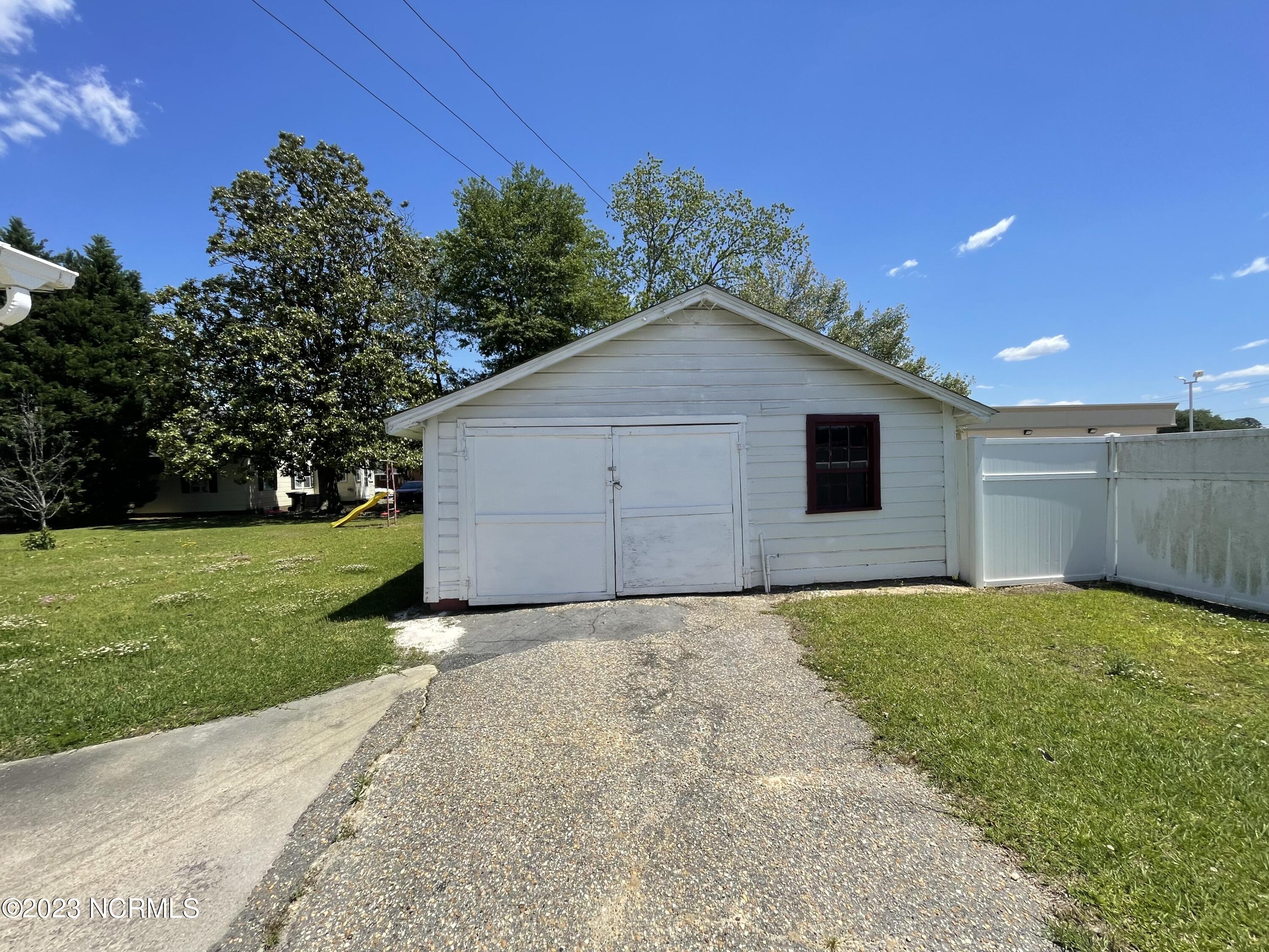 100 Shields Street Property Photo 4