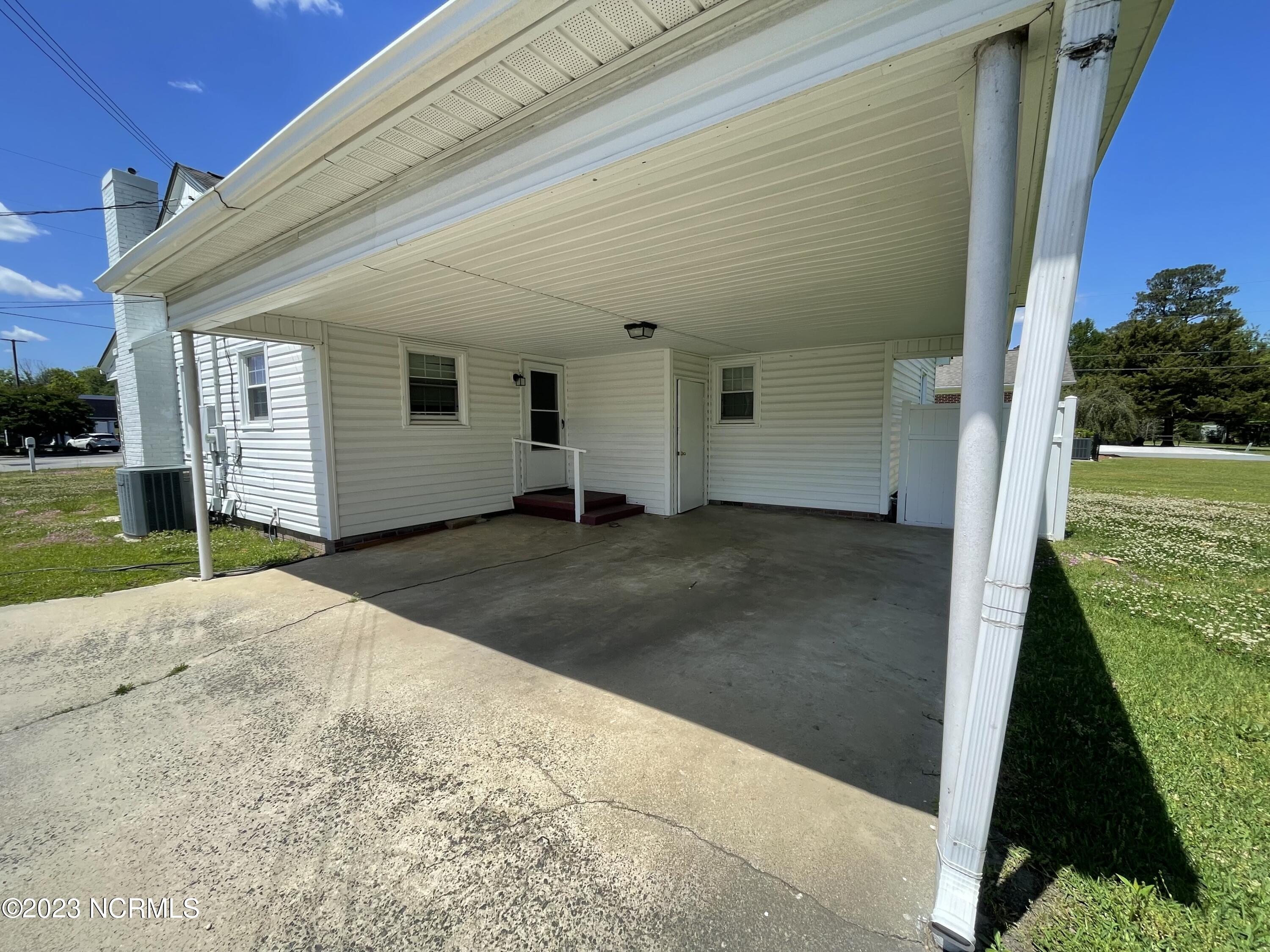 100 Shields Street Property Photo 6