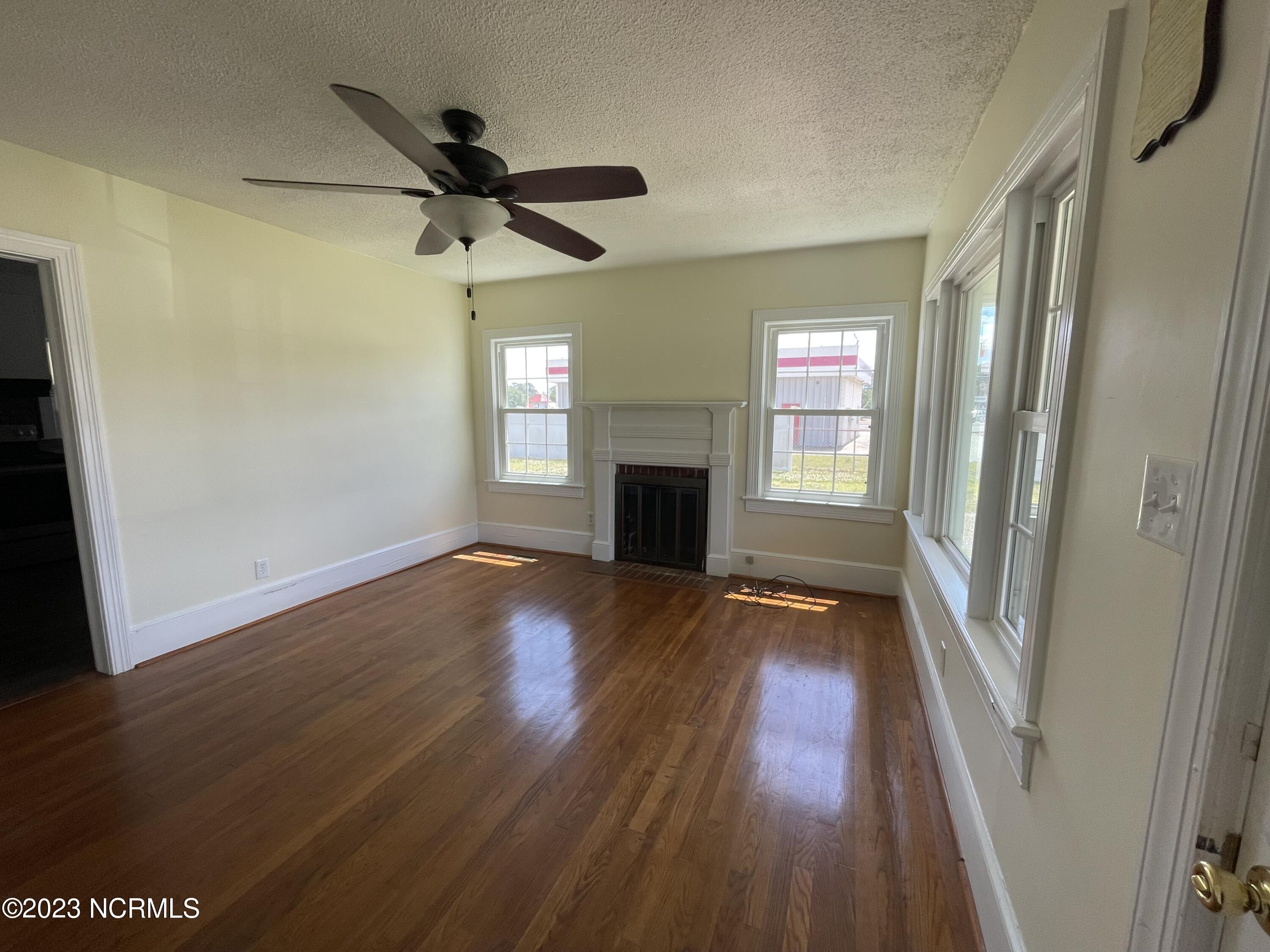 100 Shields Street Property Photo 9