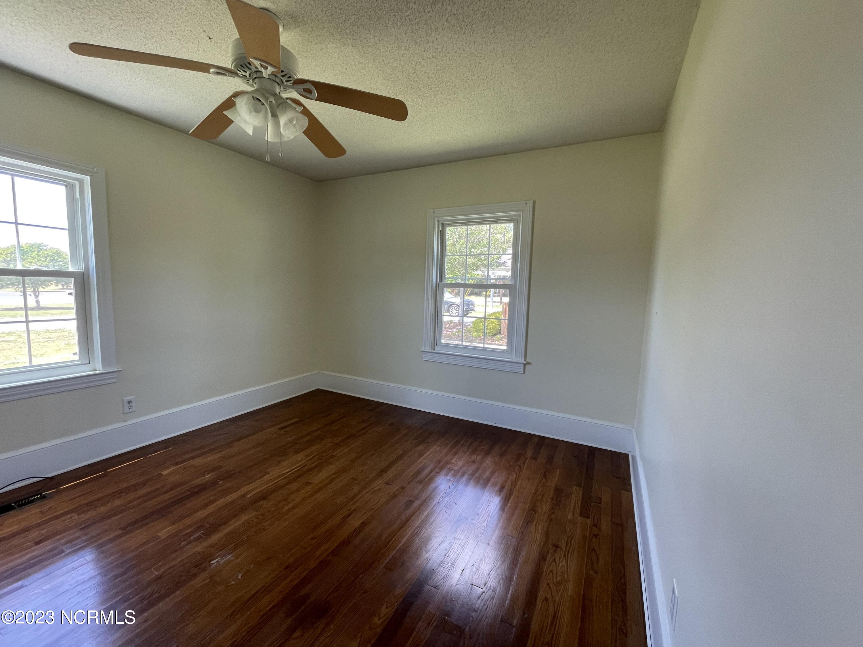 100 Shields Street Property Photo 14
