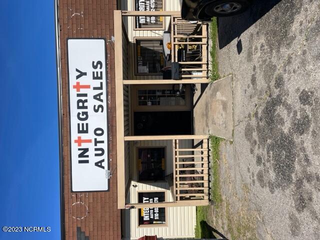 1704 W 5th Street Property Photo