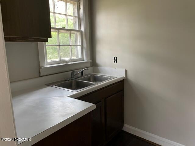 928 N Main Street Property Photo 4