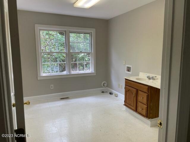 928 N Main Street Property Photo 13