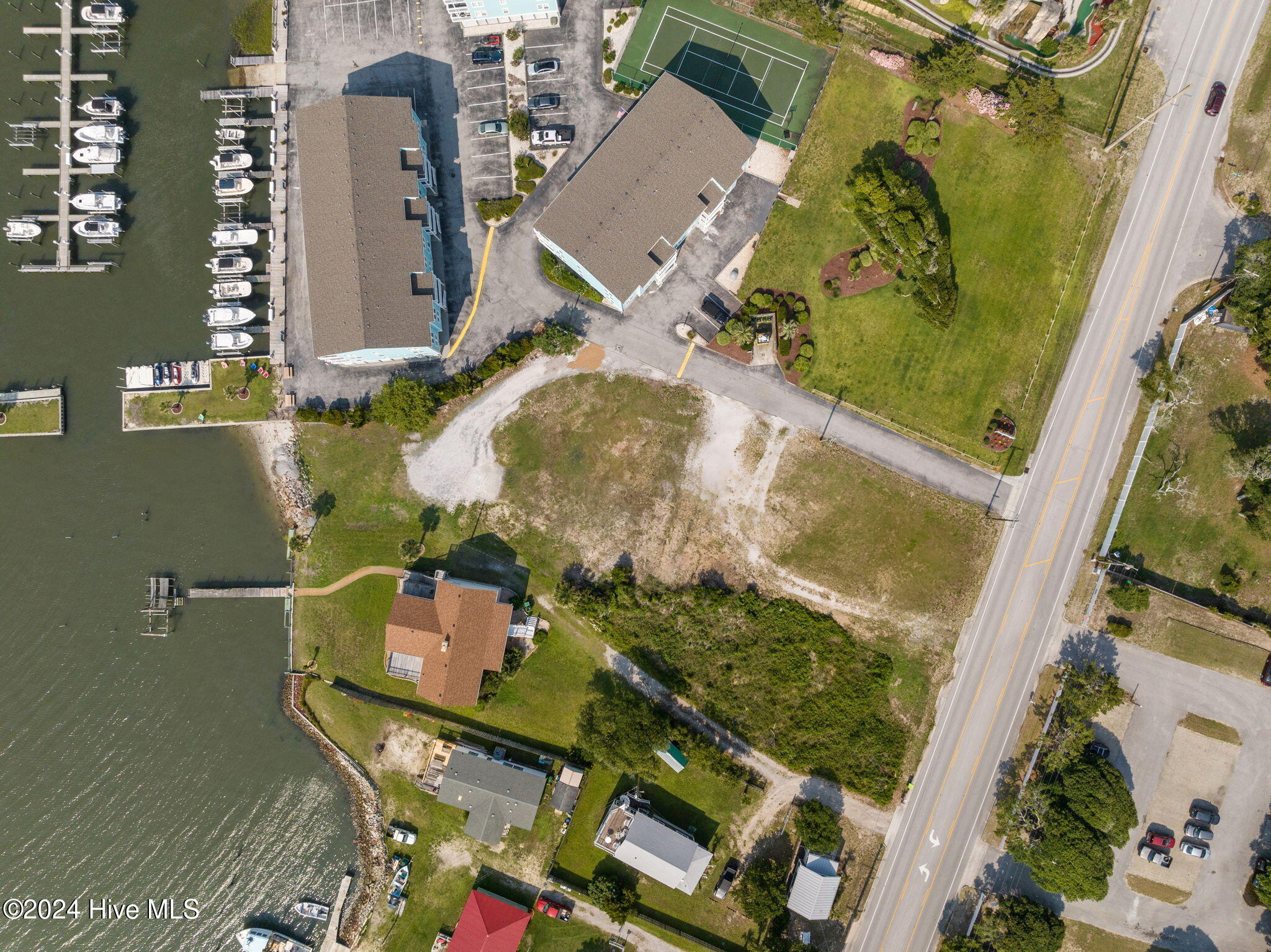 1024 Salter Path Road Property Photo 17