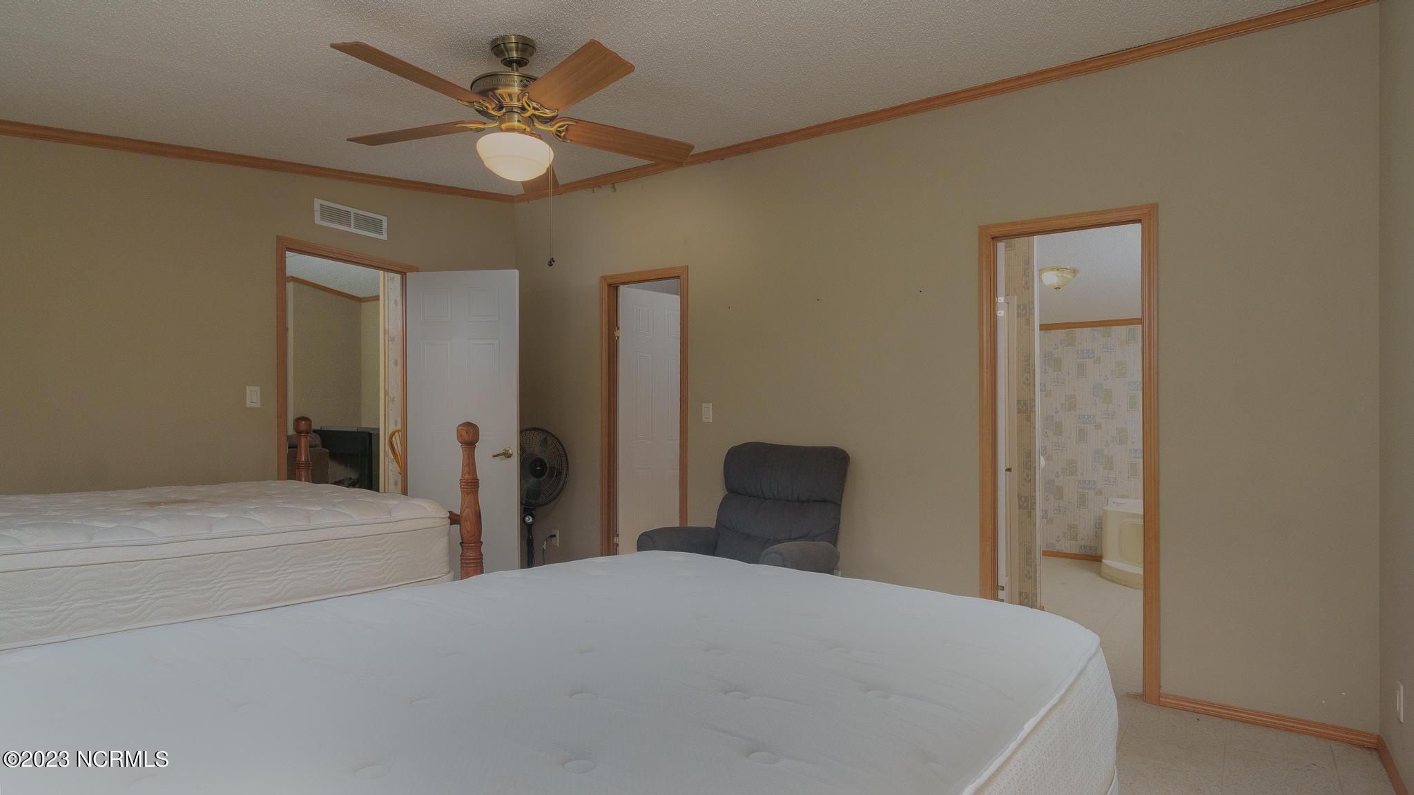 472 Eaton Ferry Road Property Photo 9
