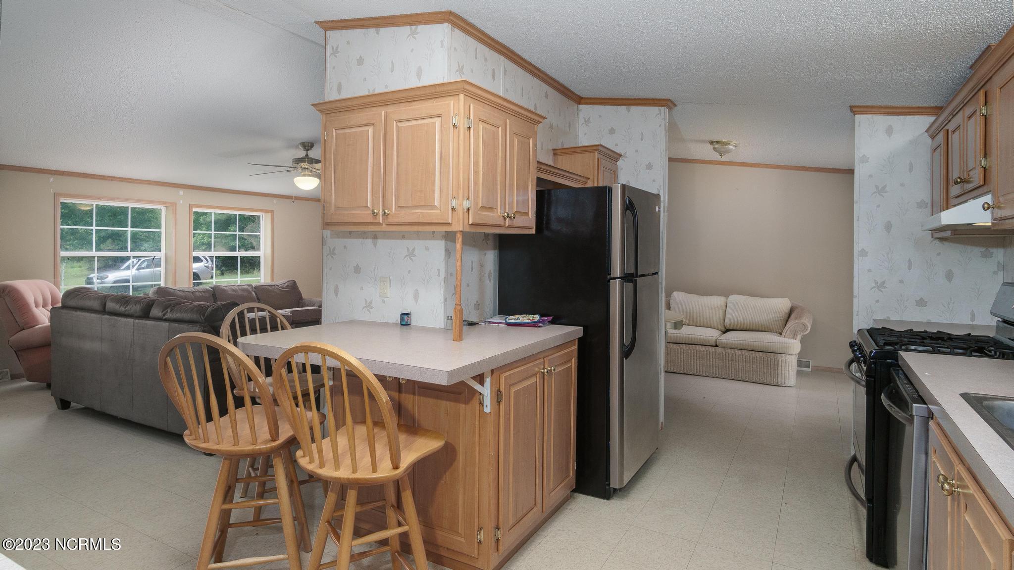 472 Eaton Ferry Road Property Photo 12