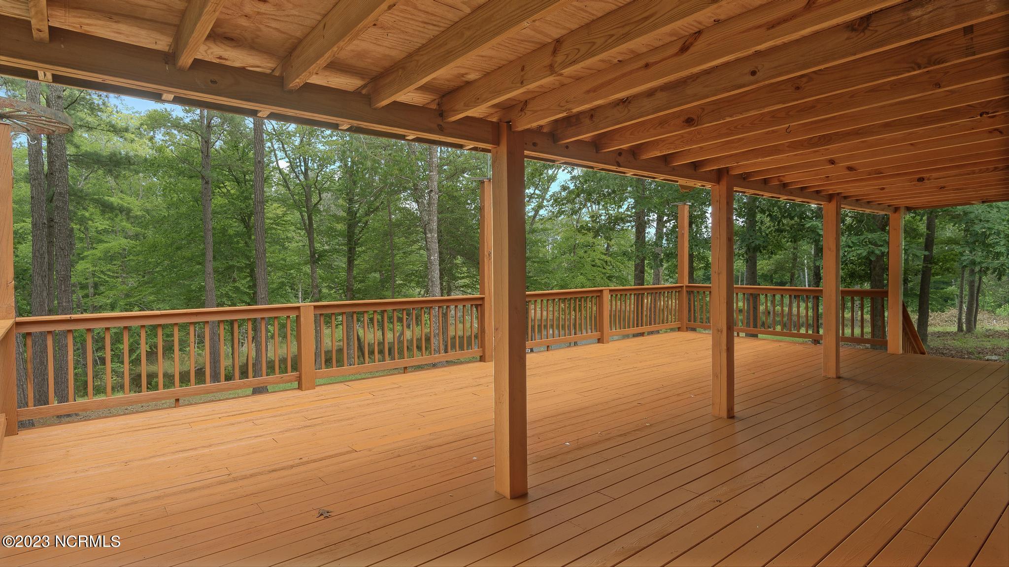 472 Eaton Ferry Road Property Photo 14