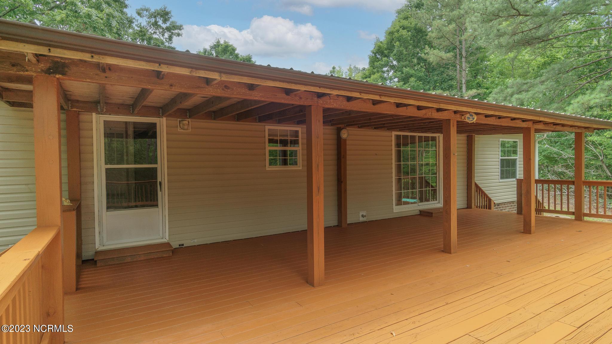 472 Eaton Ferry Road Property Photo 15
