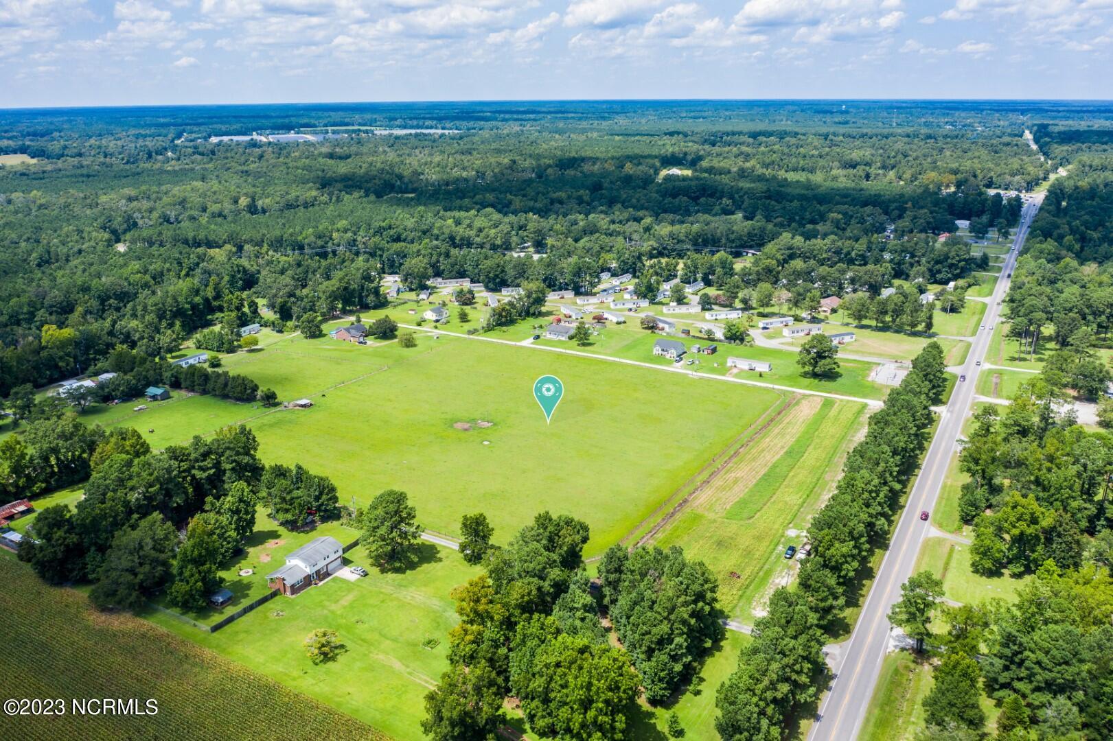 117 Highway & Oaks Plantation Property Photo 4