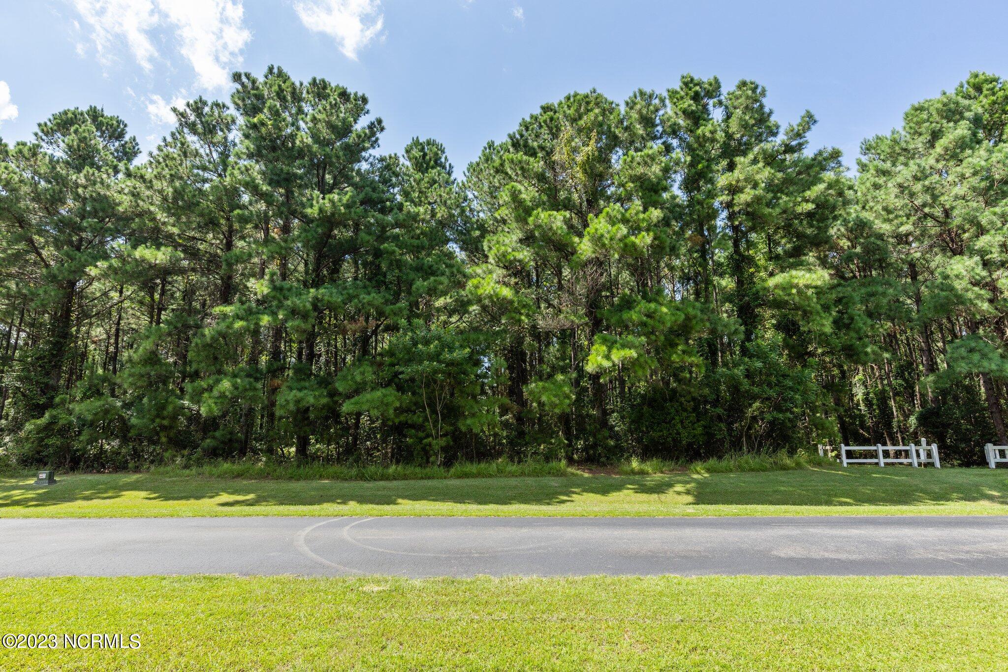 127 Garbacon Drive Property Photo 13