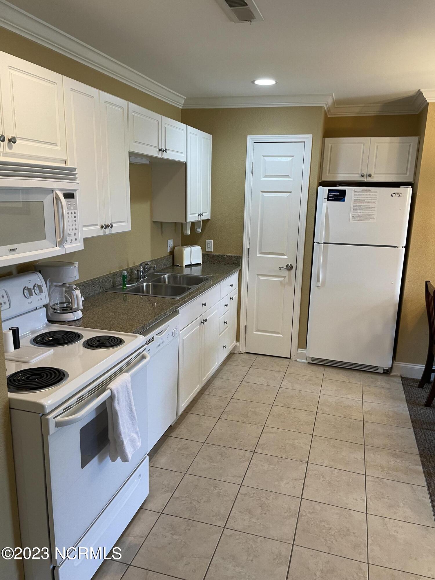 532 Little River Farm Boulevard D205 Property Photo 2