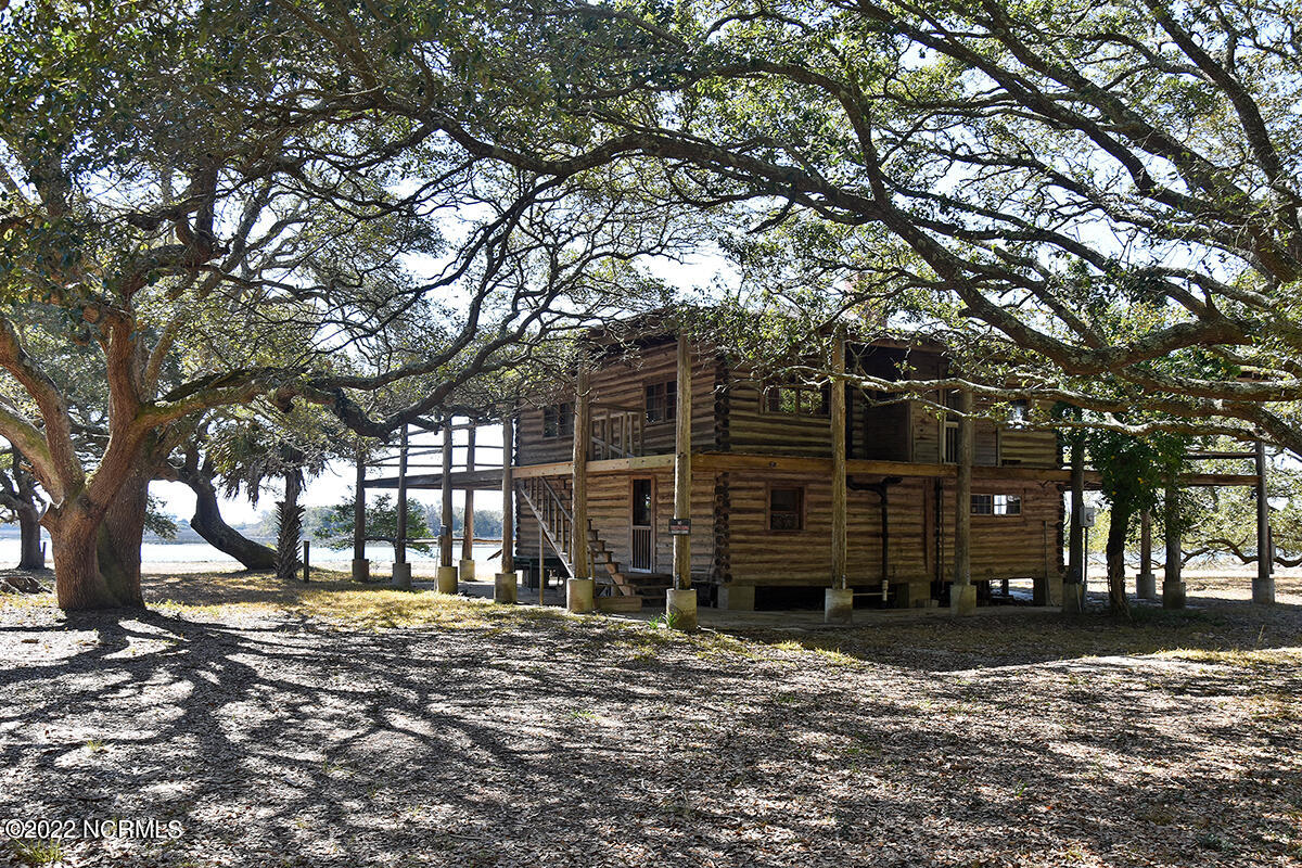 3819 Windy Point Road Property Photo 5