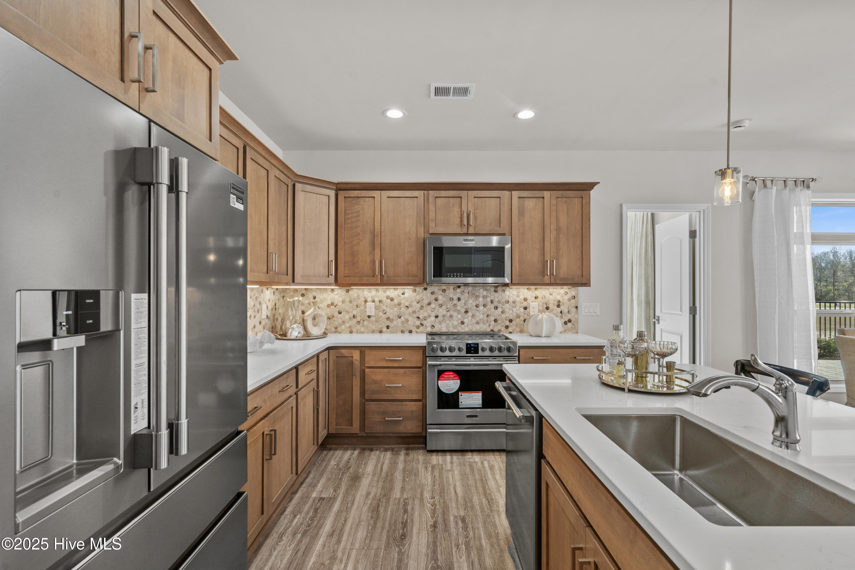 1060 Northbridge Court Property Photo 17