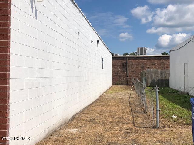 208 Henderson Drive Property Photo 7