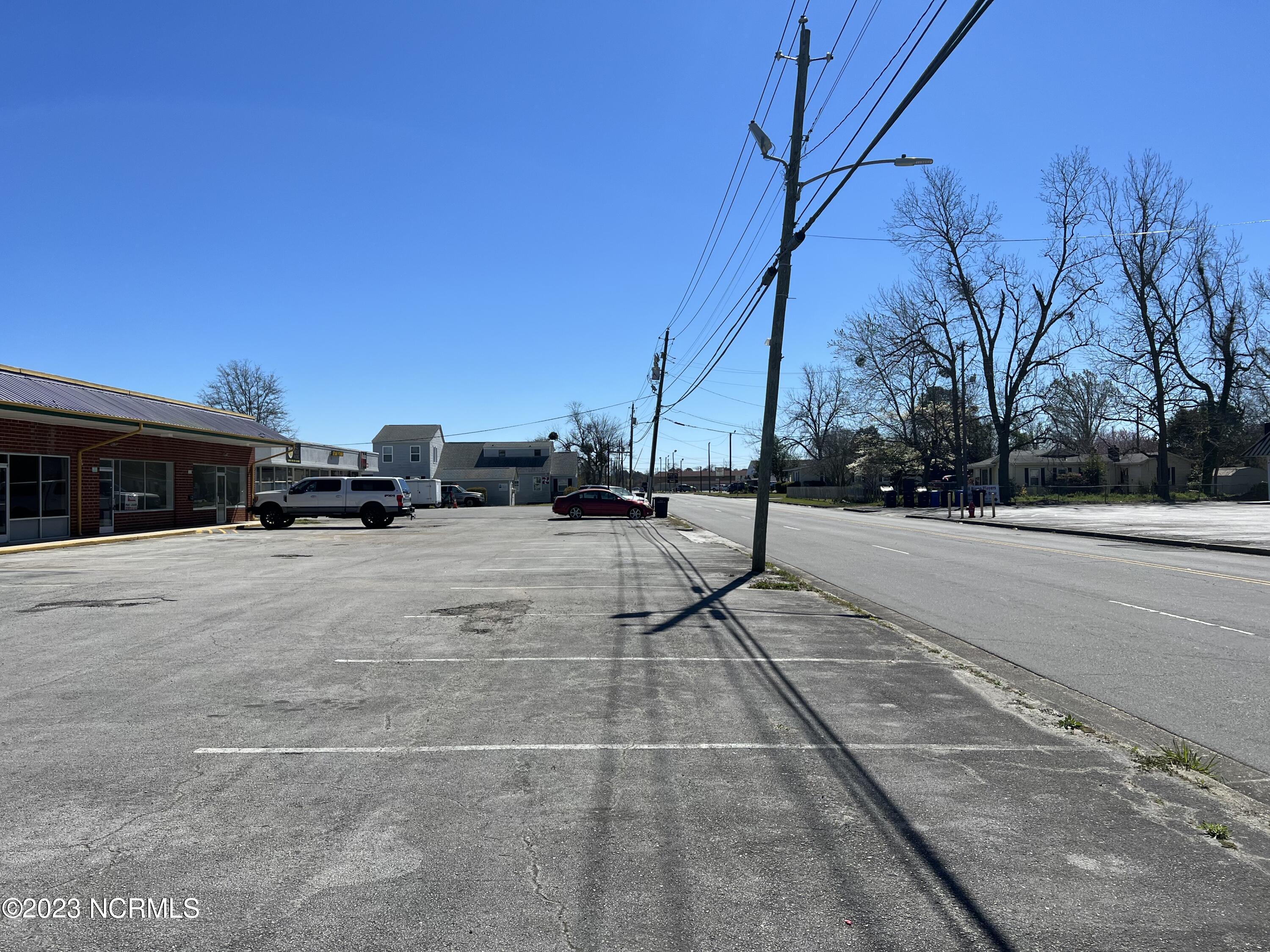208 Henderson Drive Property Photo 21