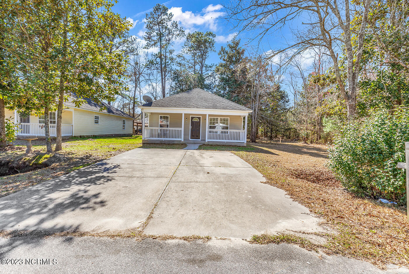 307 Woodrow Street Property Photo 1