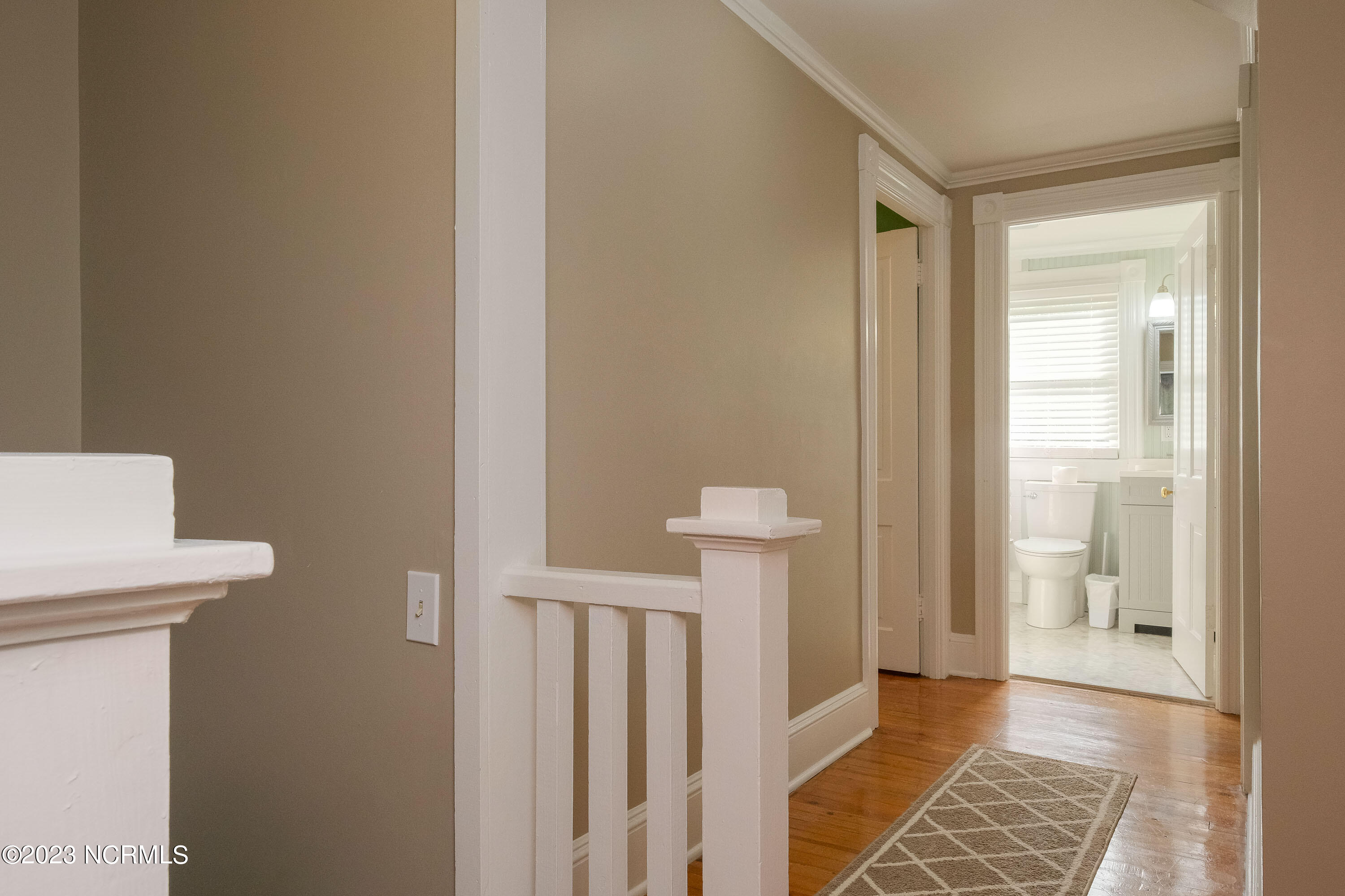 111 S Oakum Street Property Photo 23