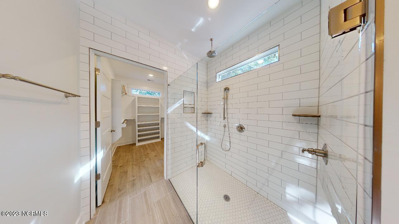 2090 Greenside Manor Drive L-39 Property Photo 14