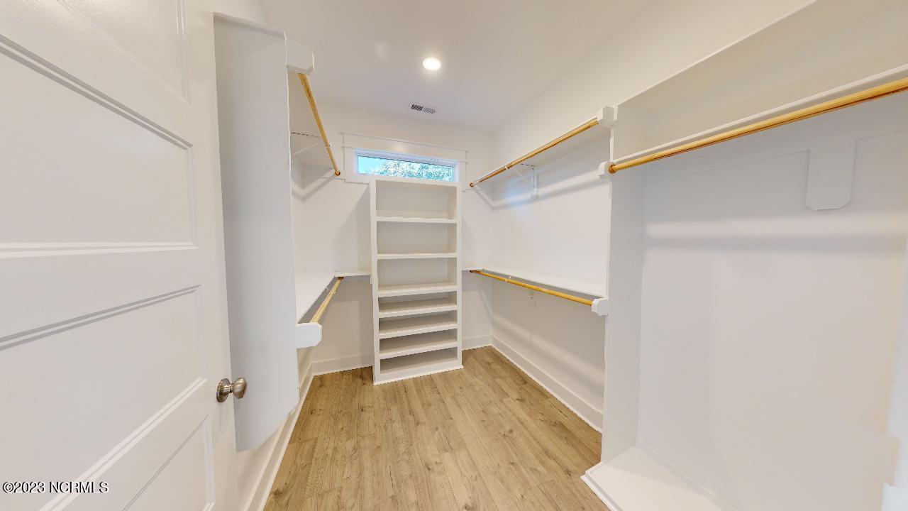 2090 Greenside Manor Drive L-39 Property Photo 16