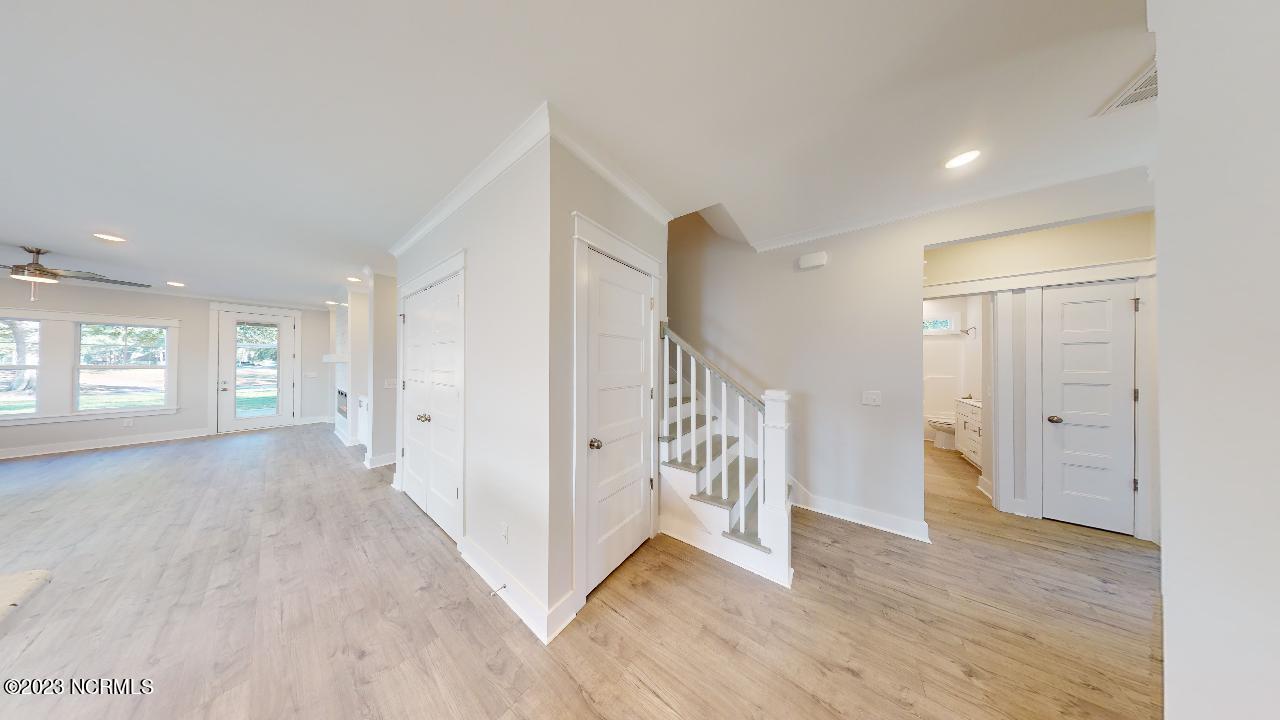 2090 Greenside Manor Drive L-39 Property Photo 17