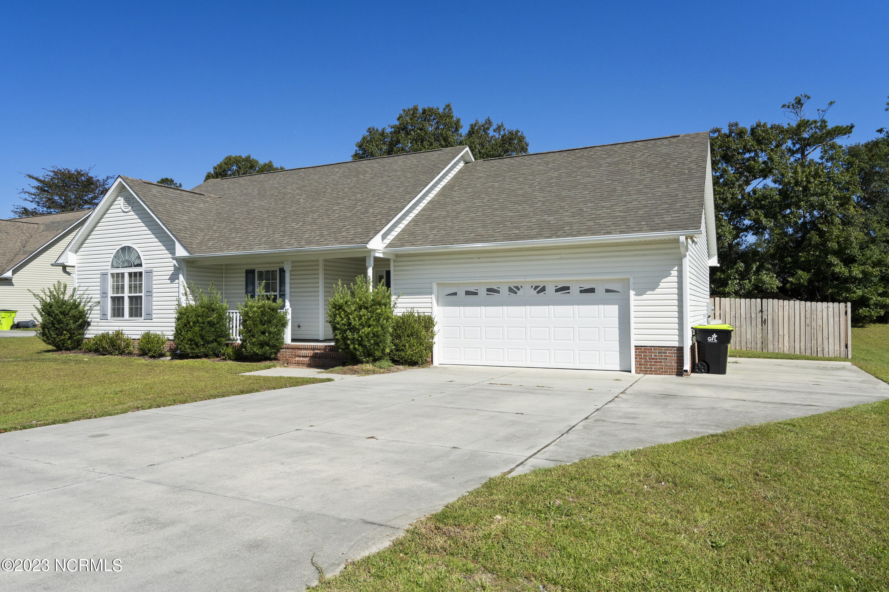127 Secretariat Drive Property Photo 2