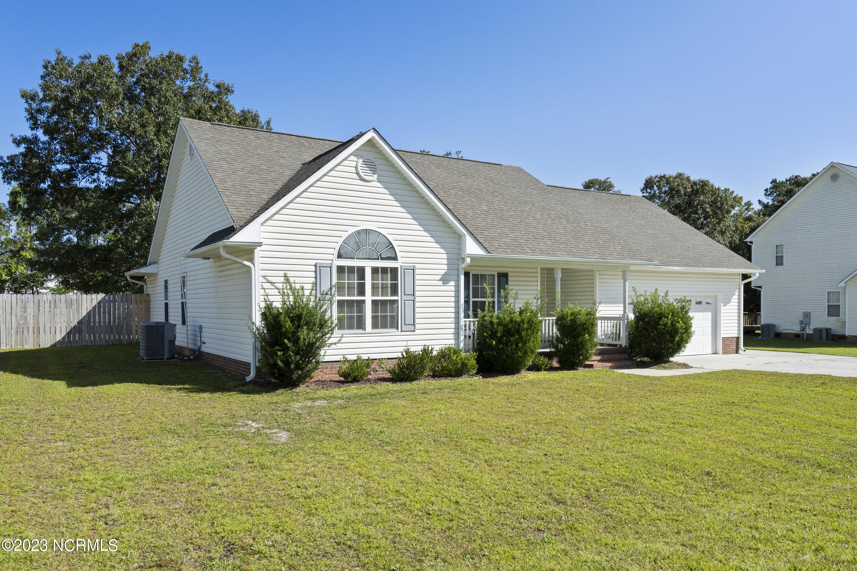 127 Secretariat Drive Property Photo 3