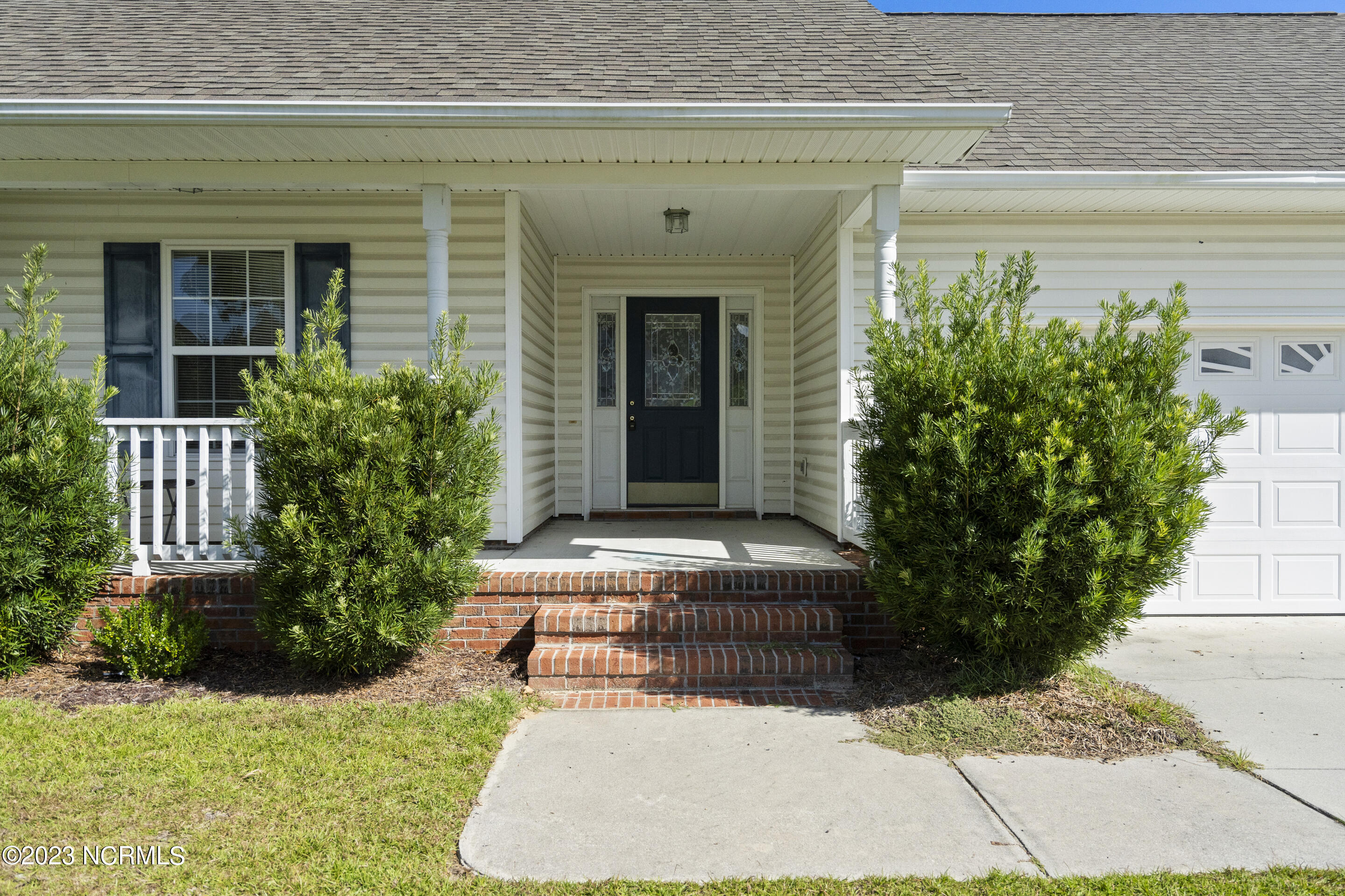 127 Secretariat Drive Property Photo 4