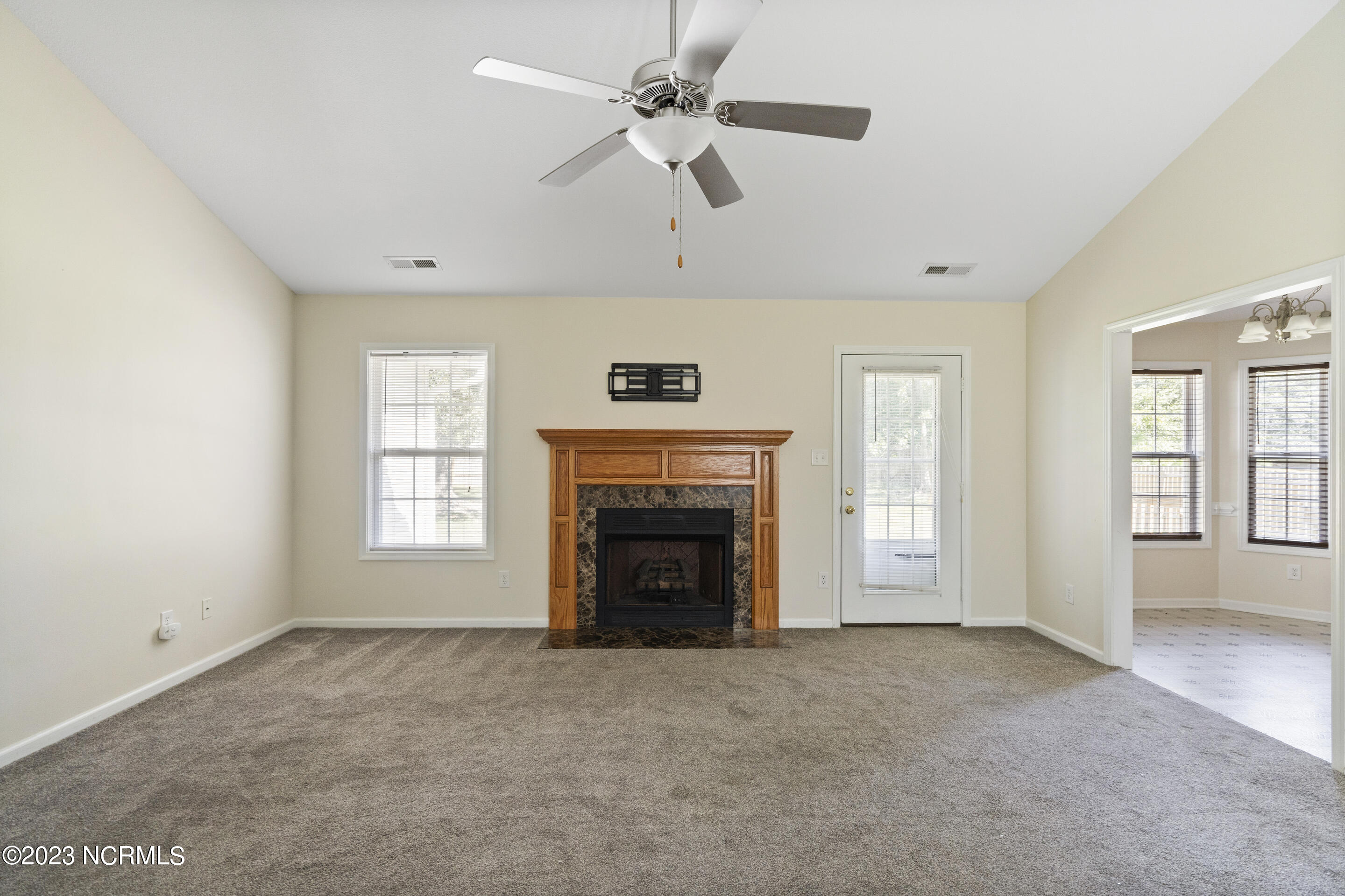 127 Secretariat Drive Property Photo 10