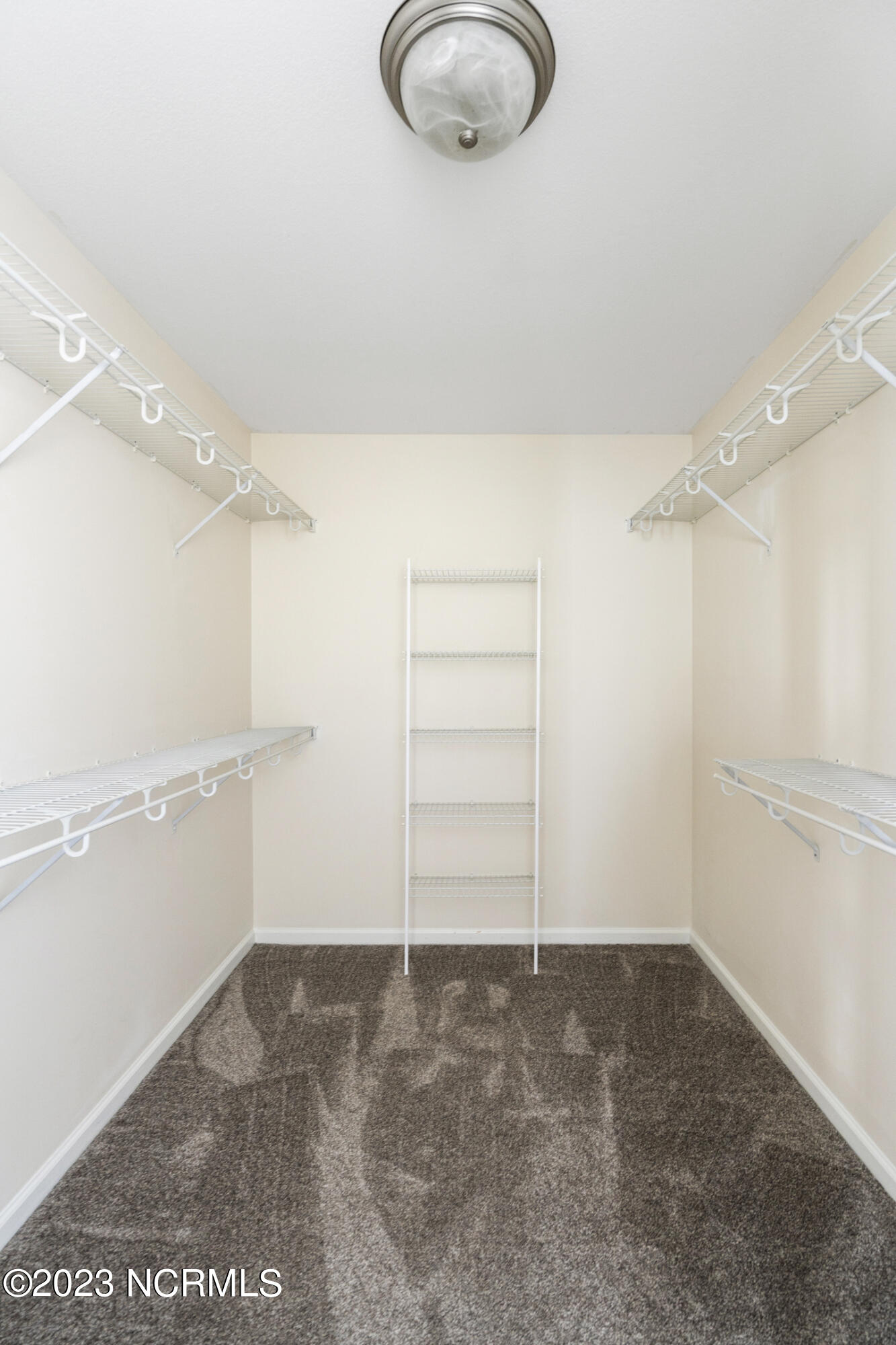 127 Secretariat Drive Property Photo 13