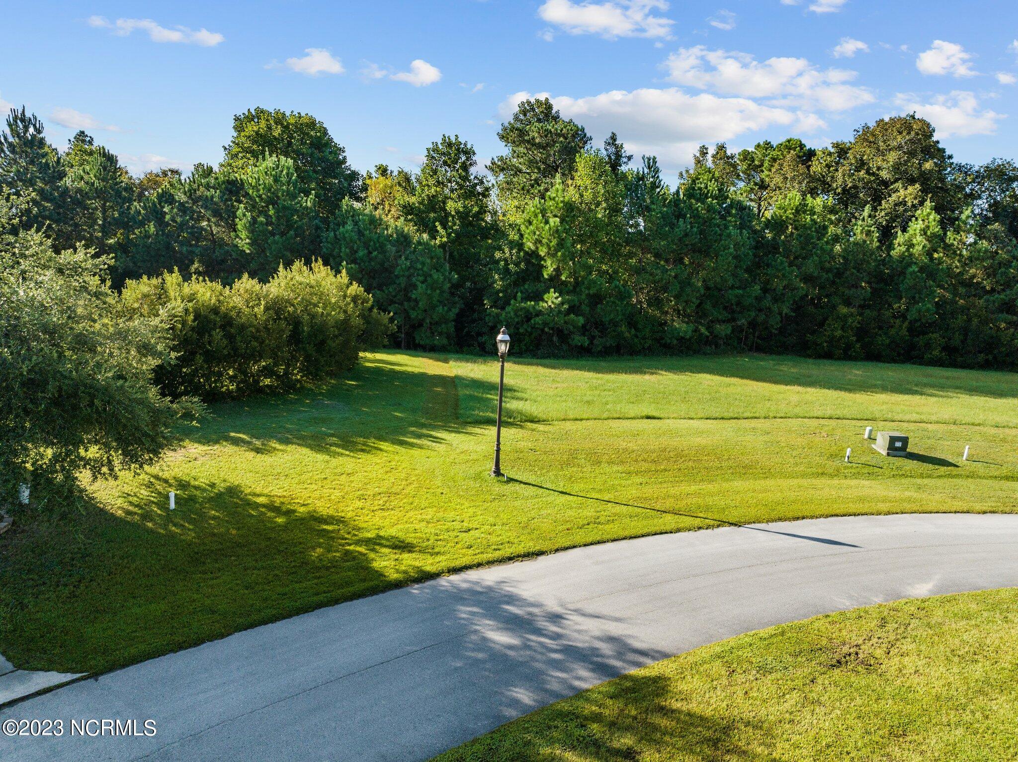 828 Lake Willow Way Property Photo 6