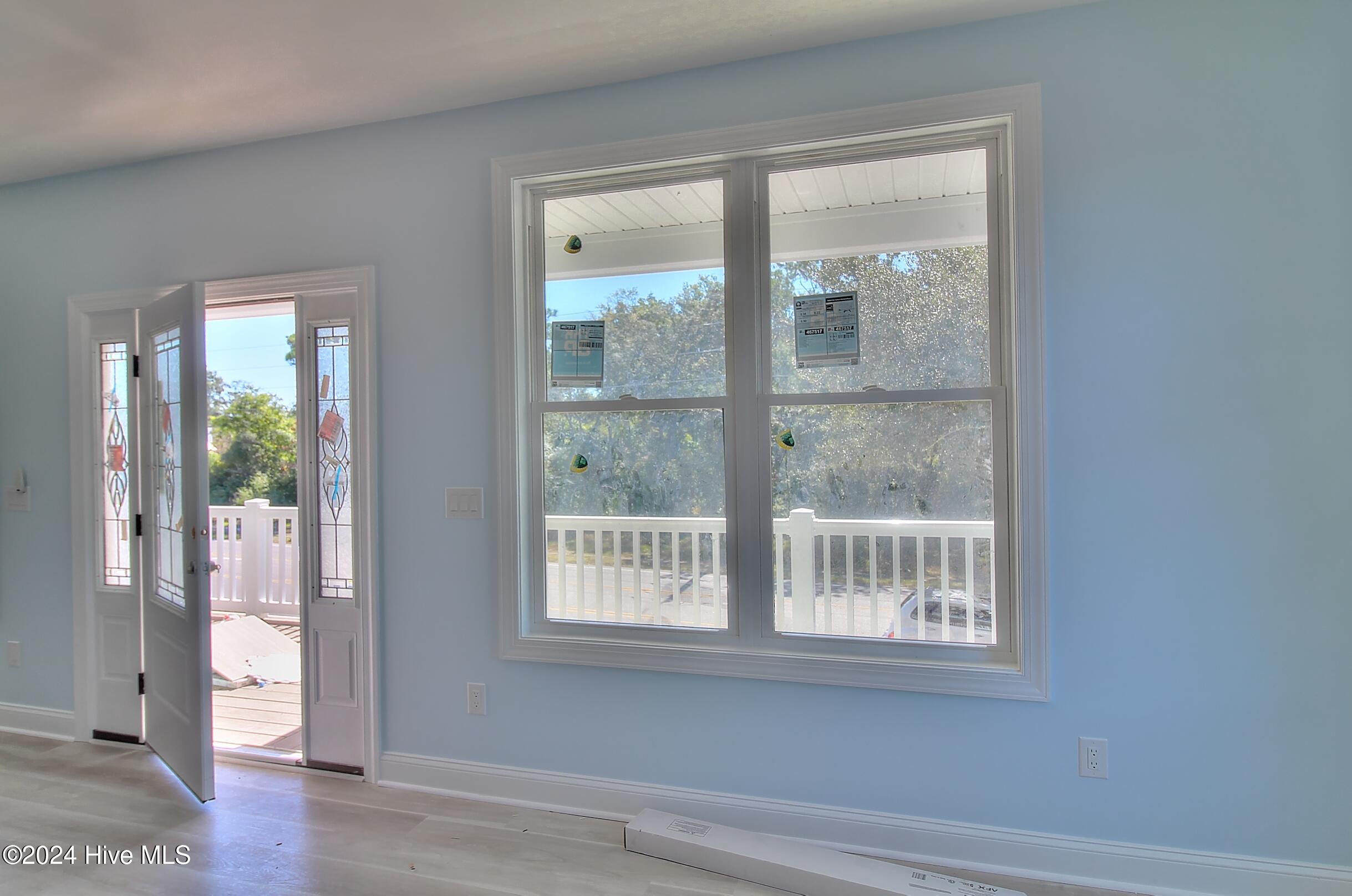 6926 Beach Drive Property Photo 3