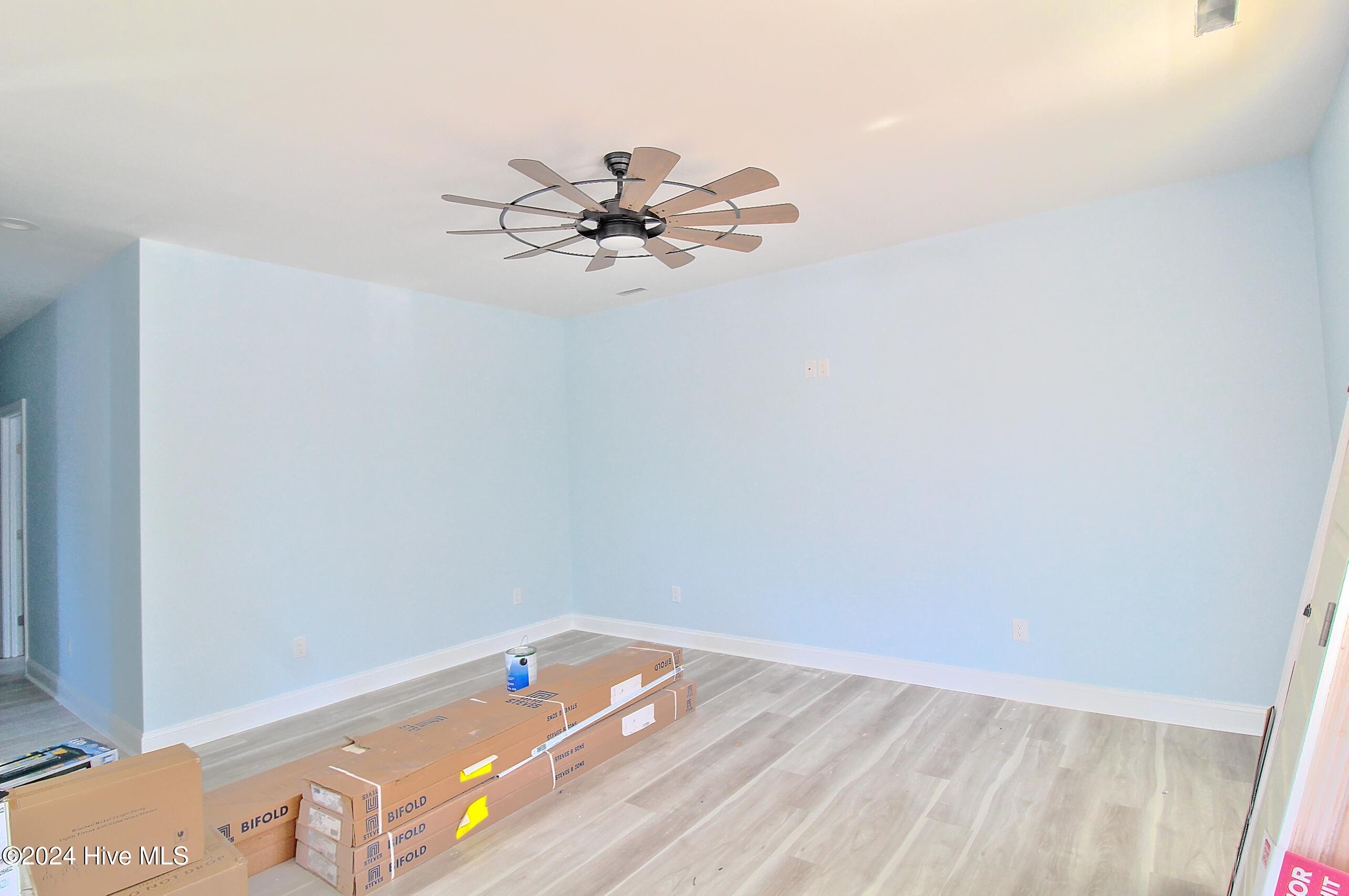 6926 Beach Drive Property Photo 6