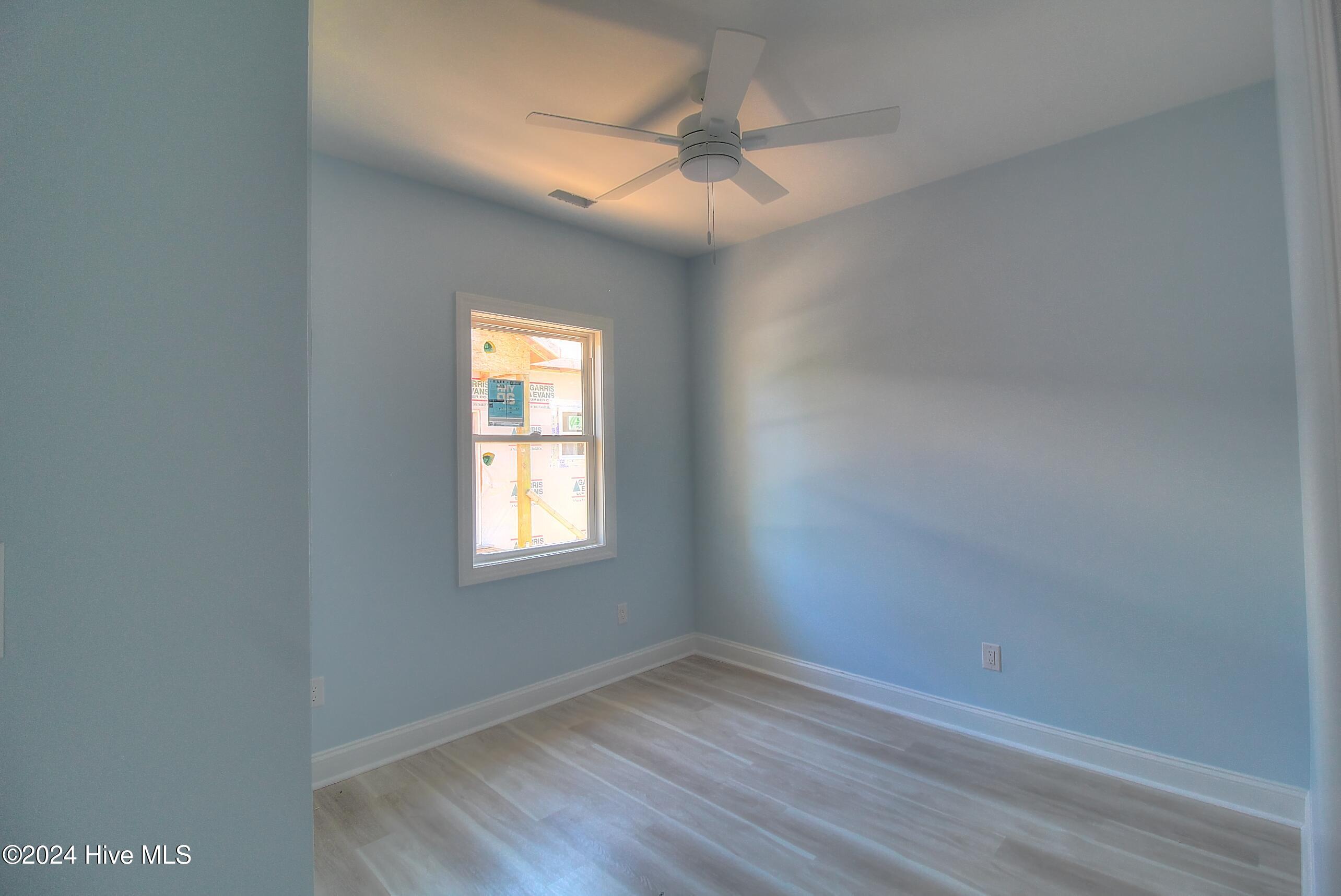 6926 Beach Drive Property Photo 11