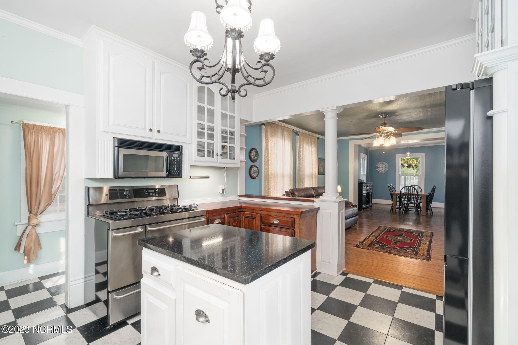 501 New Street Property Photo 17