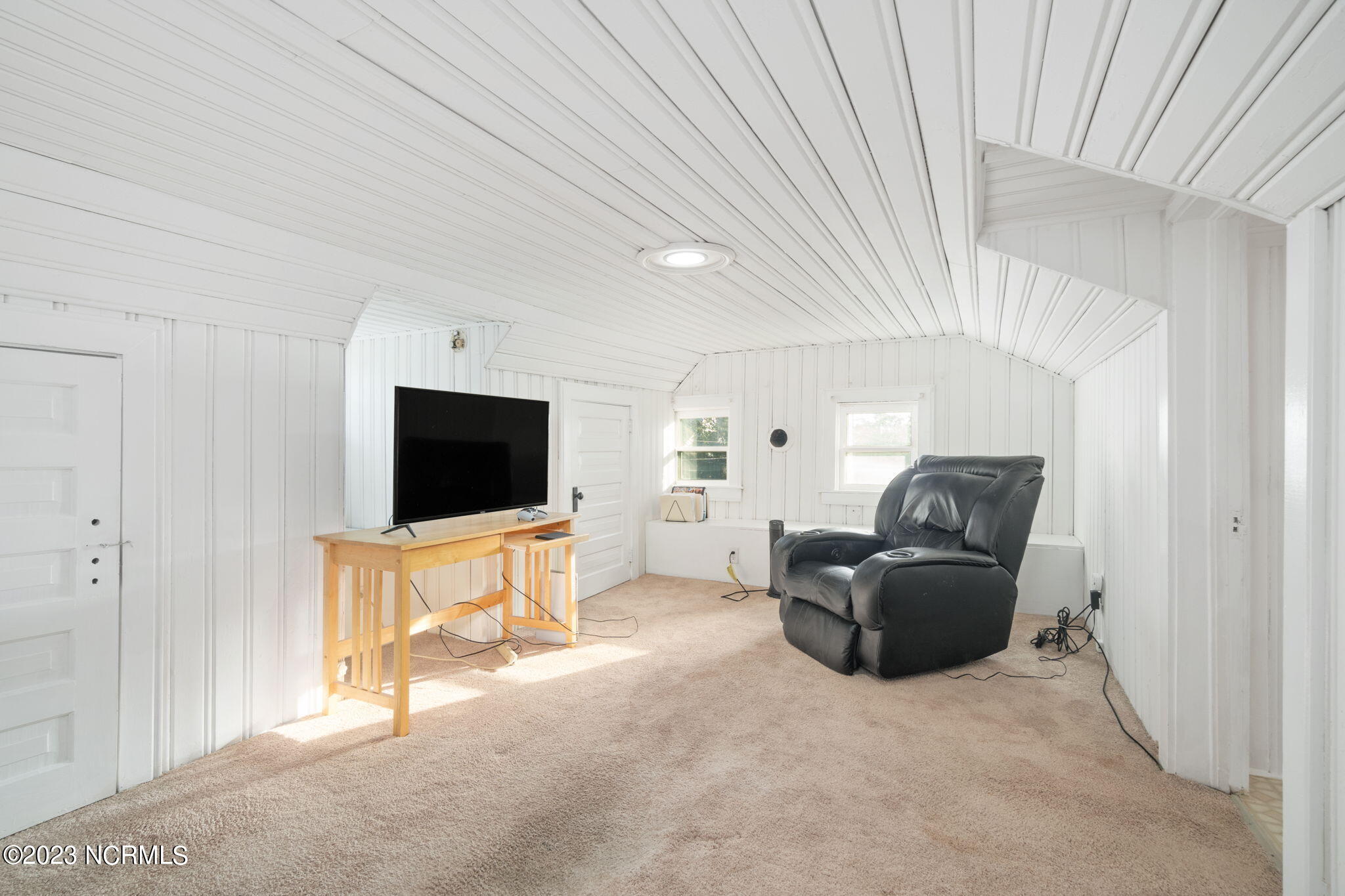 501 New Street Property Photo 43