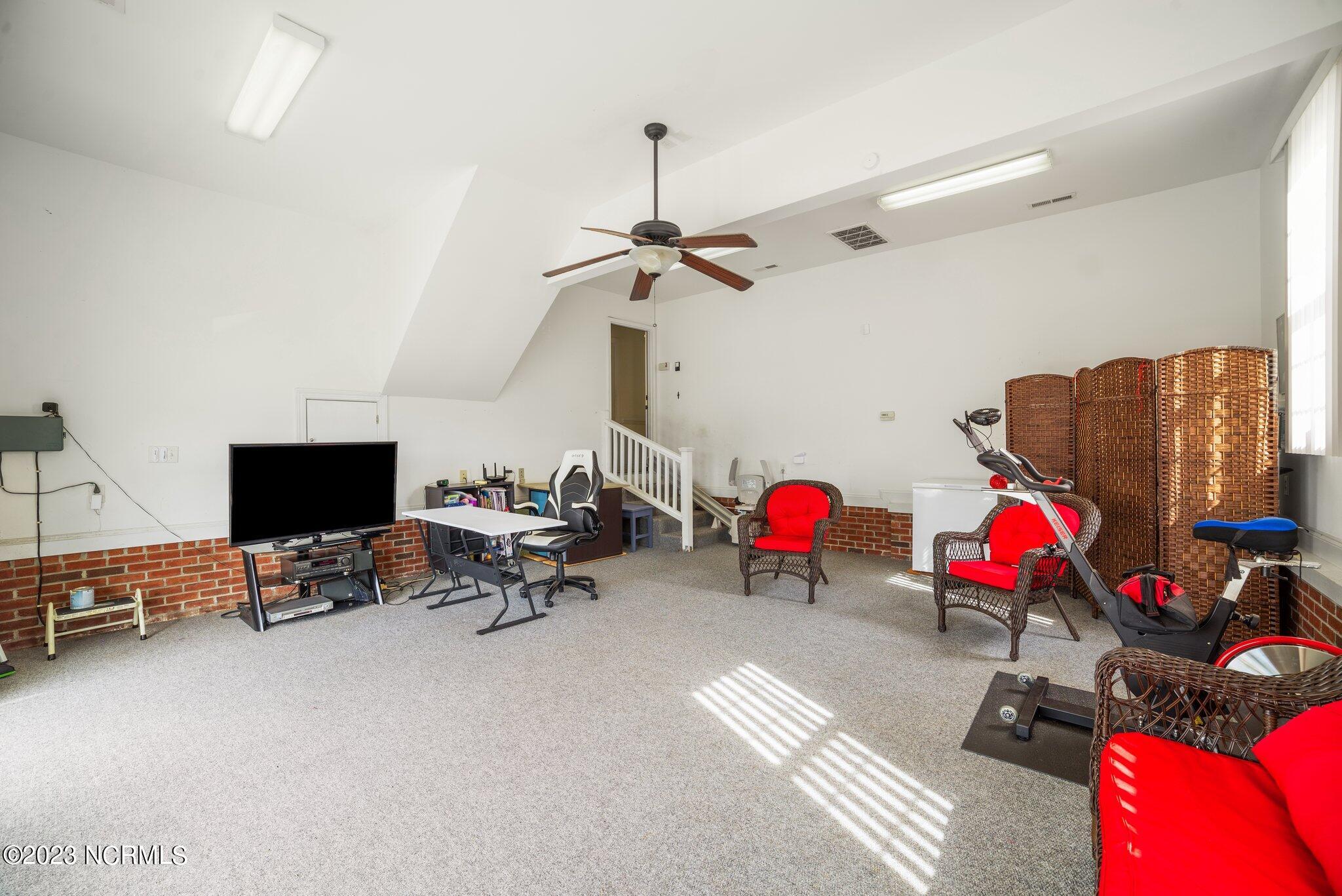 4315 Nw Cam Strader Drive Property Photo 21