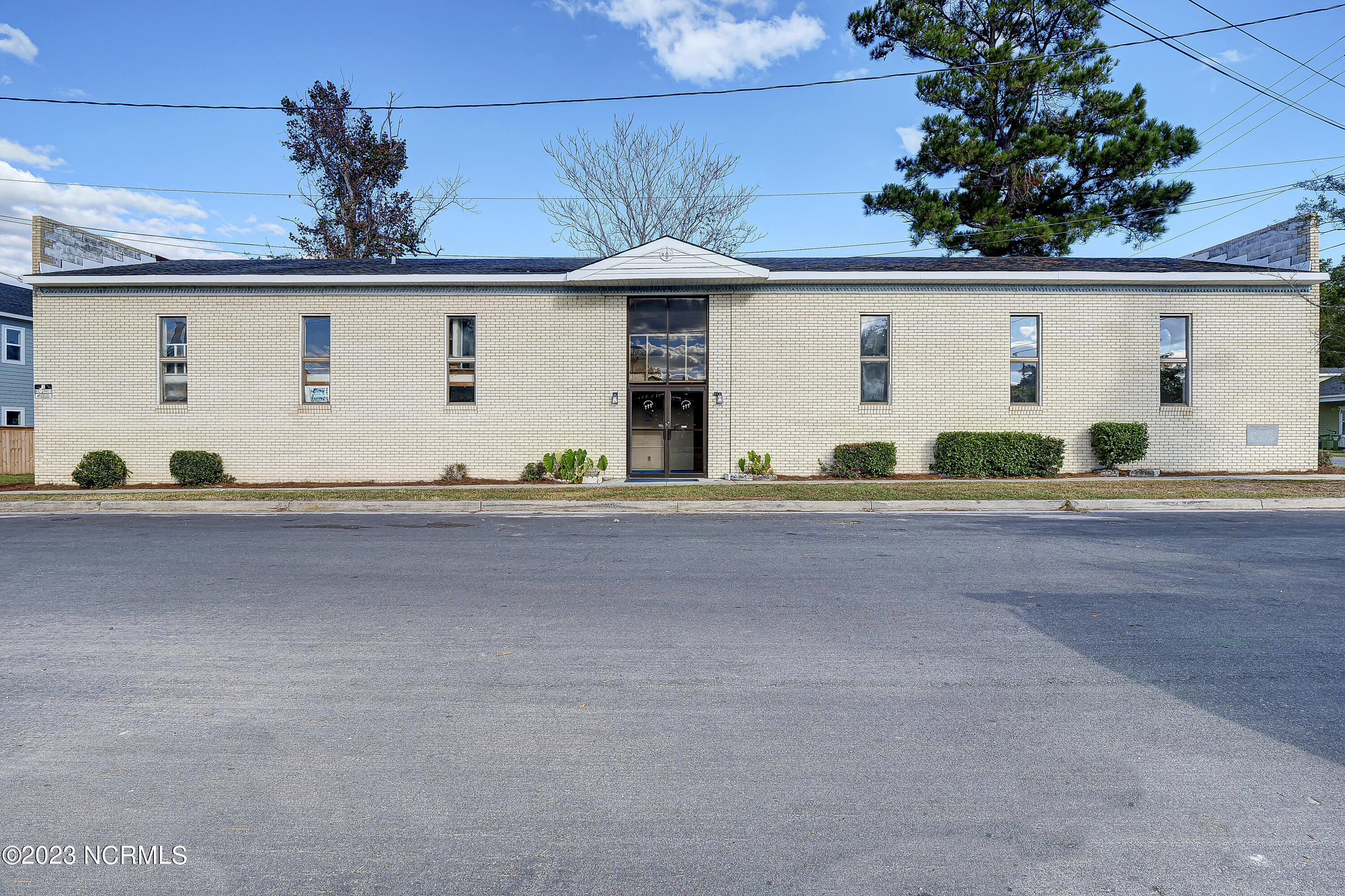 1201 Castle Street Property Photo 3