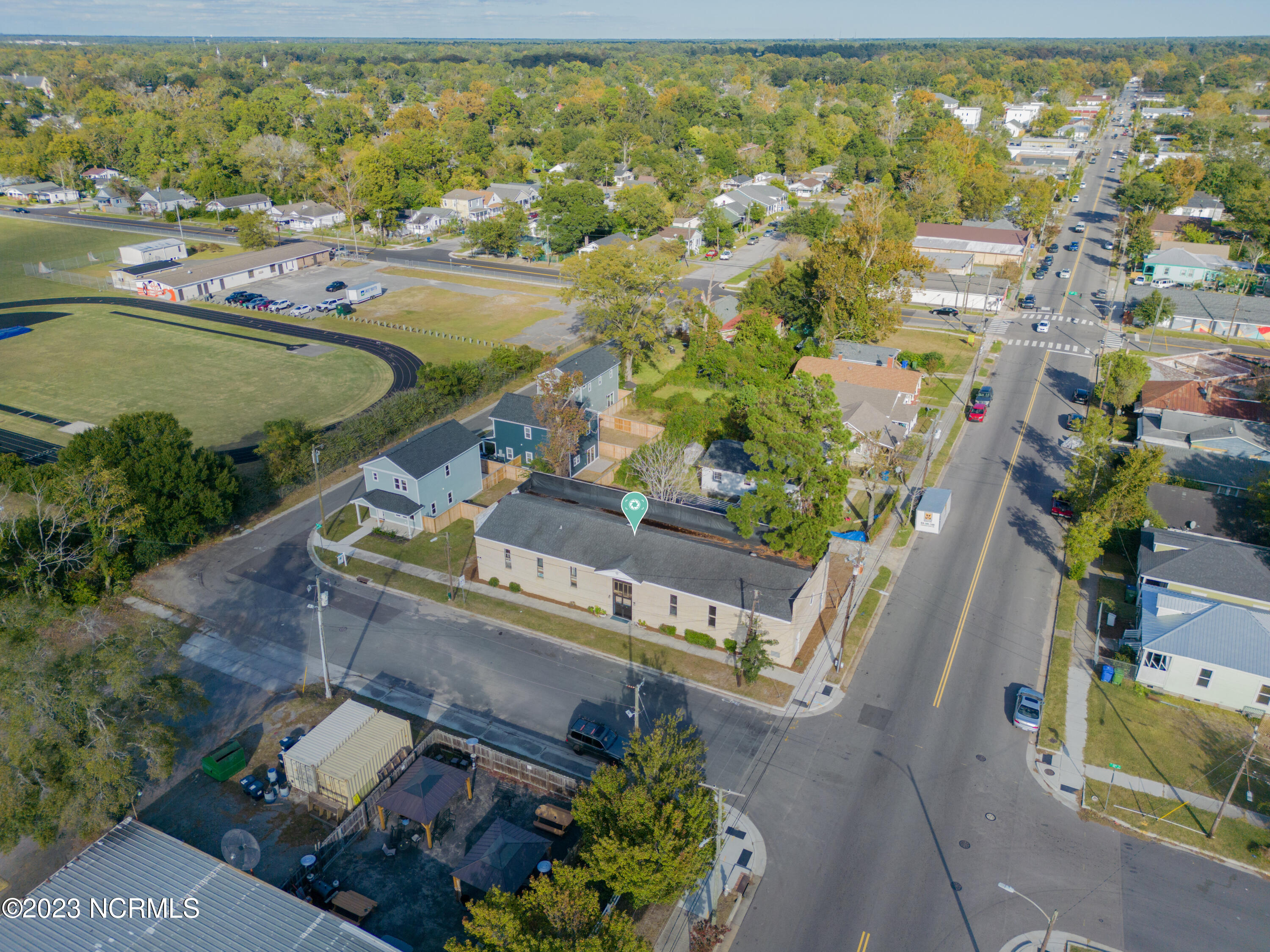 1201 Castle Street Property Photo 6