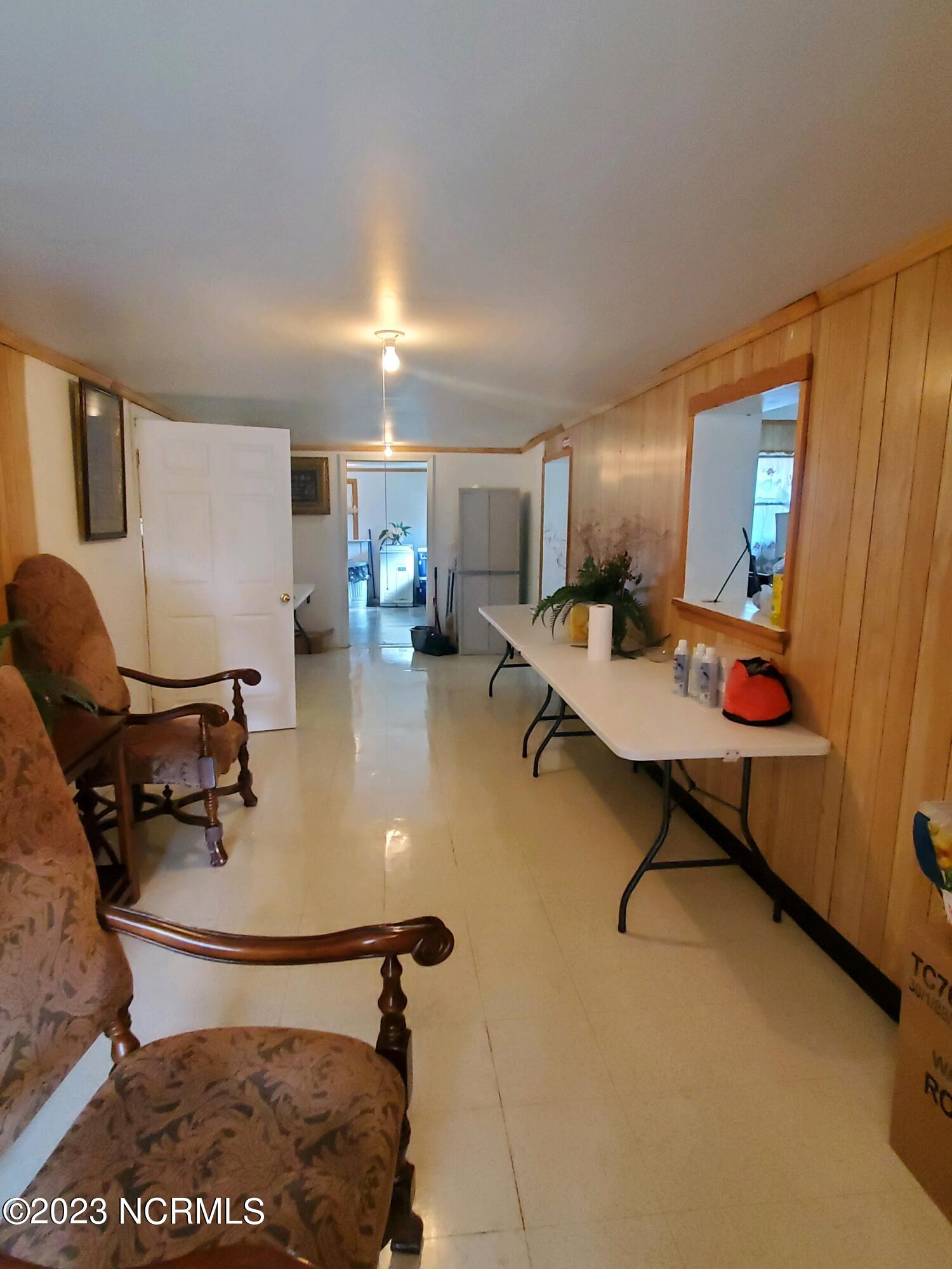 524 Roseville Street Property Photo 8