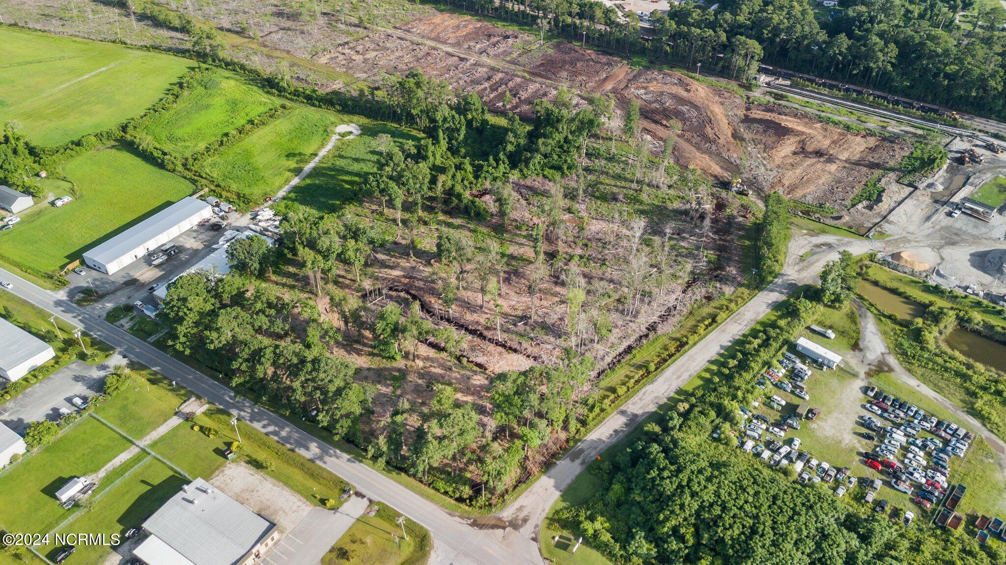 5081 Business Drive Property Photo 2