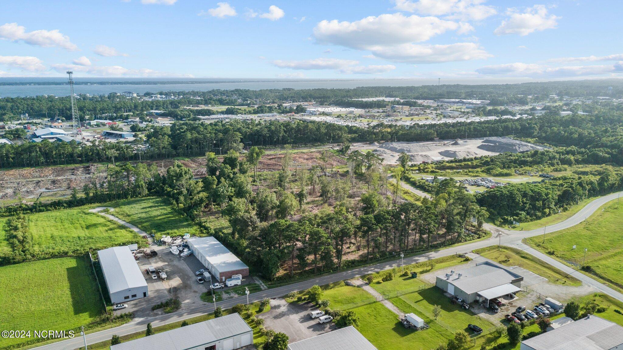 5081 Business Drive Property Photo 15