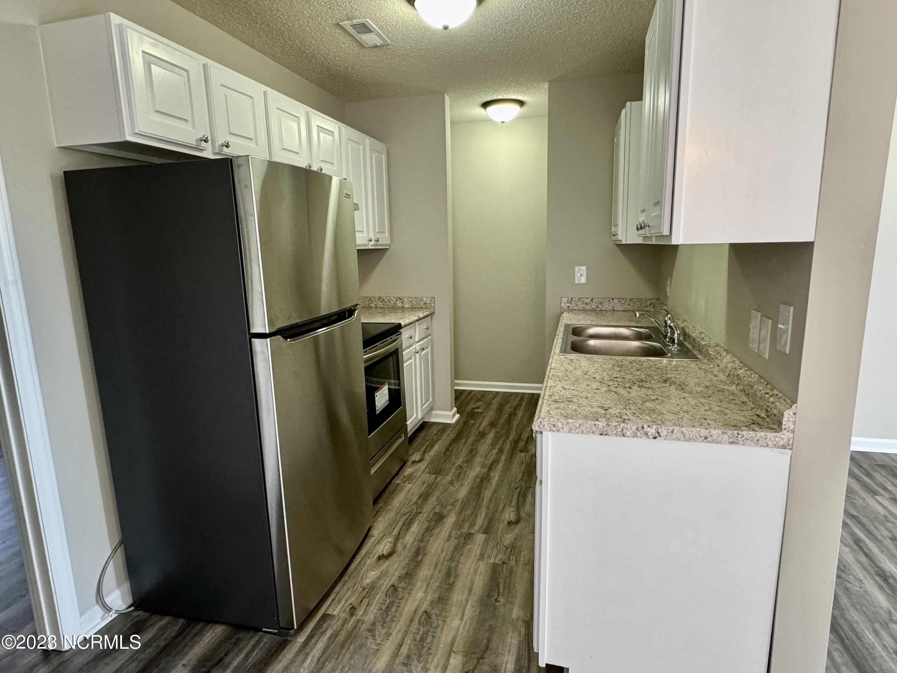 1247 Westpointe Drive Property Photo 5