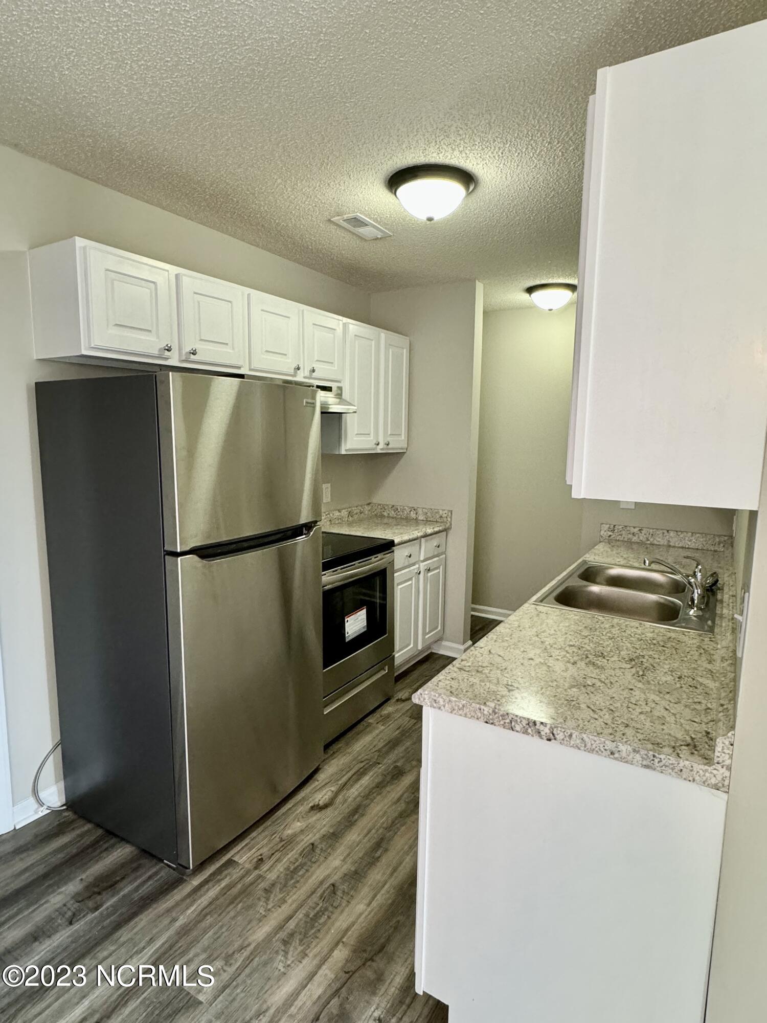 1247 Westpointe Drive Property Photo 6