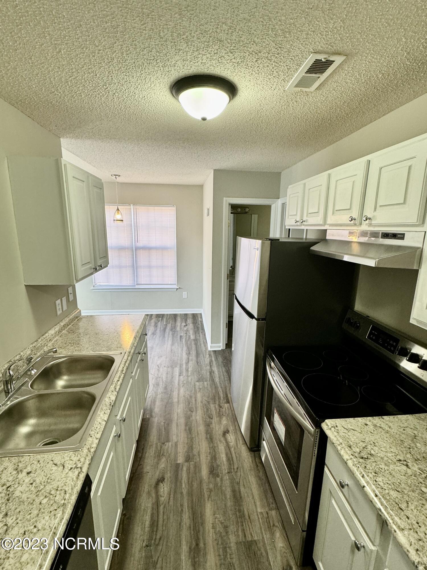 1247 Westpointe Drive Property Photo 7