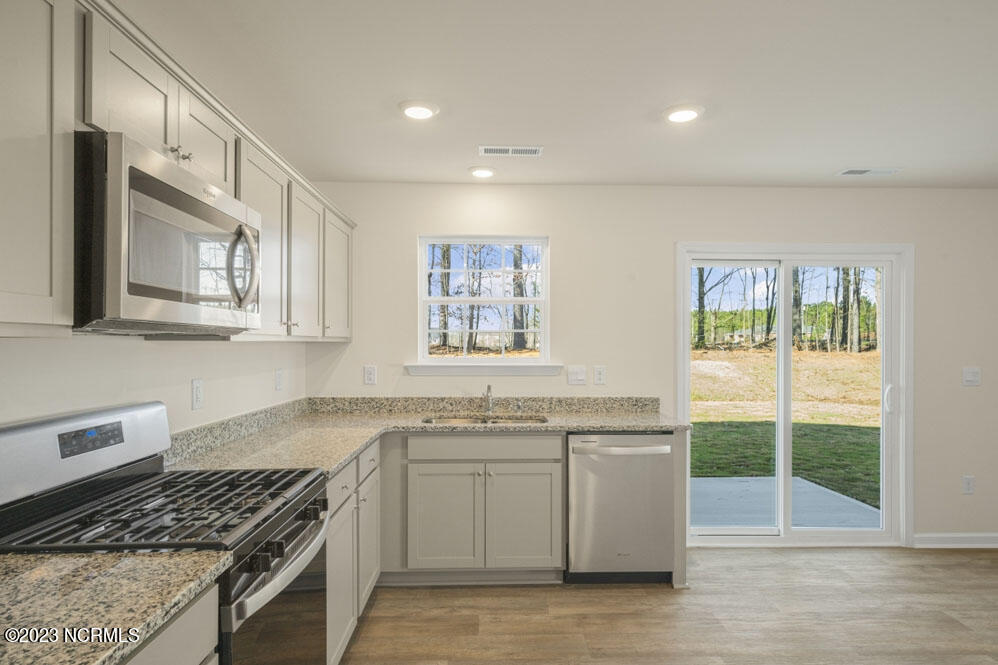 122 Bay Laurel Drive Property Photo 10
