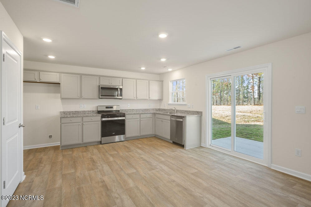122 Bay Laurel Drive Property Photo 11