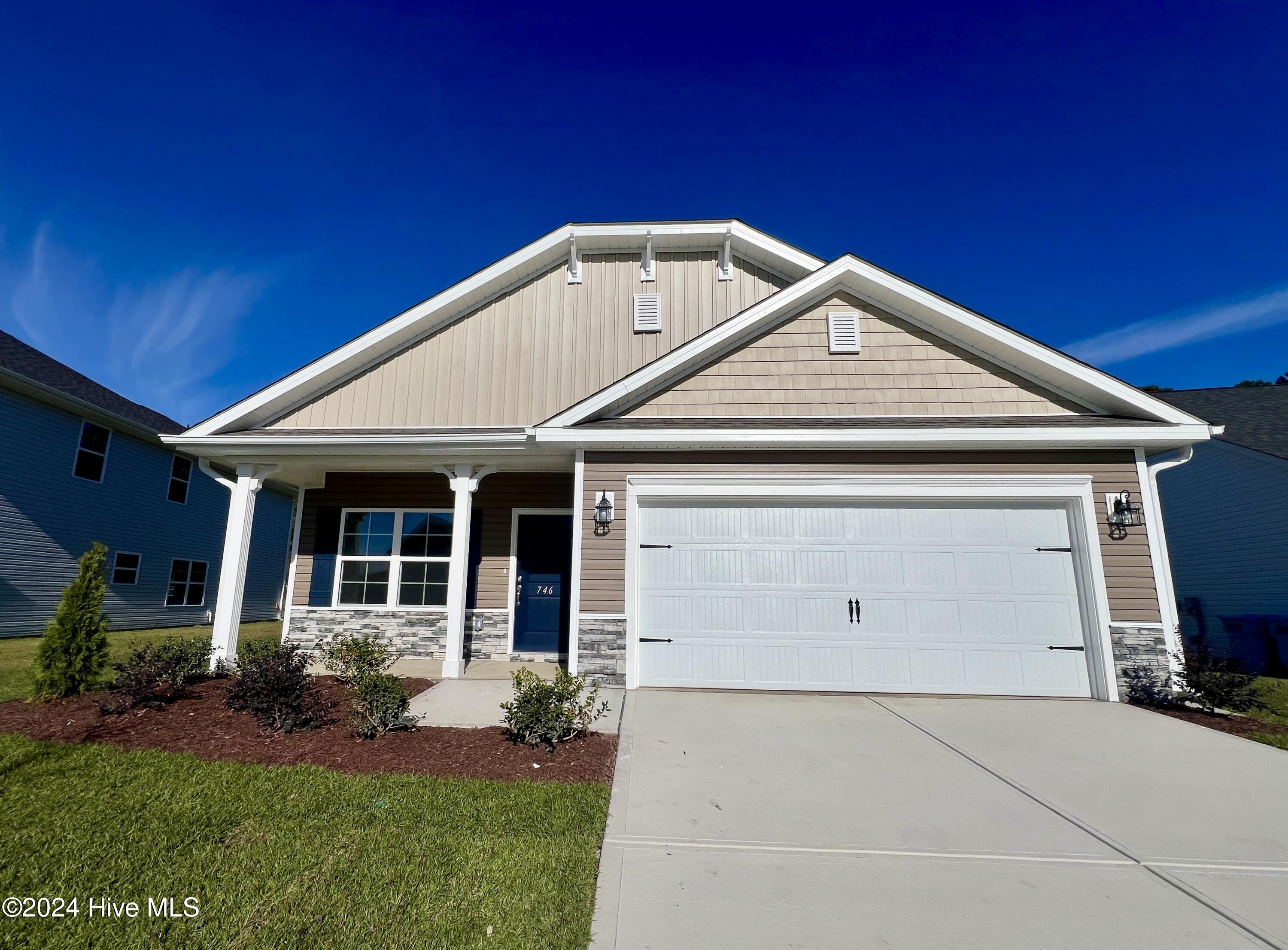 746 Greenwich Place Property Photo 1