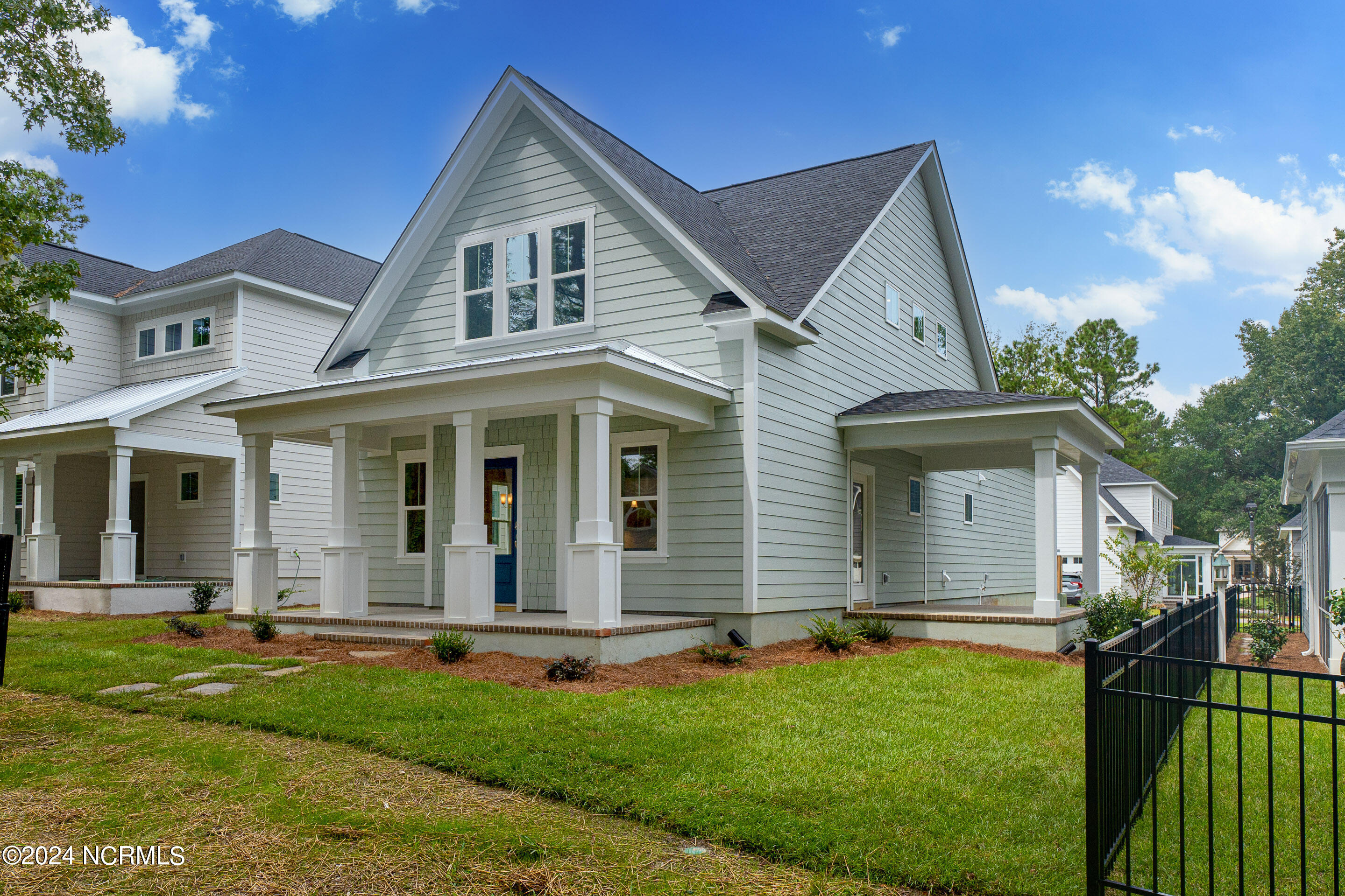 1124 Cottage Park Alley Property Photo 4