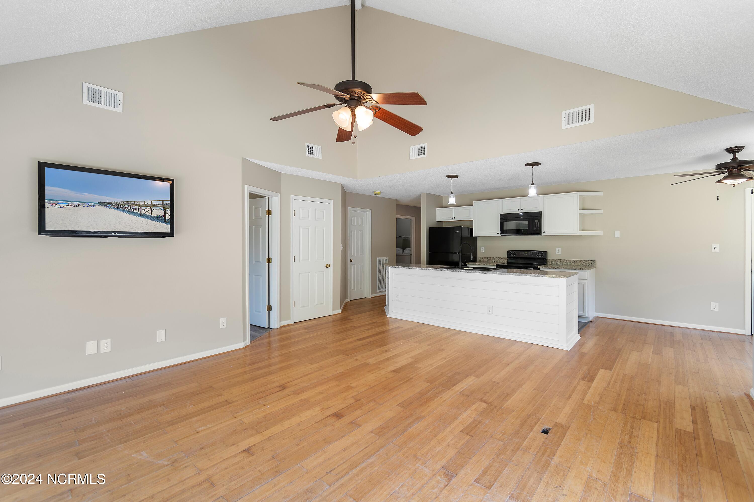815 Colony Place E Property Photo 4